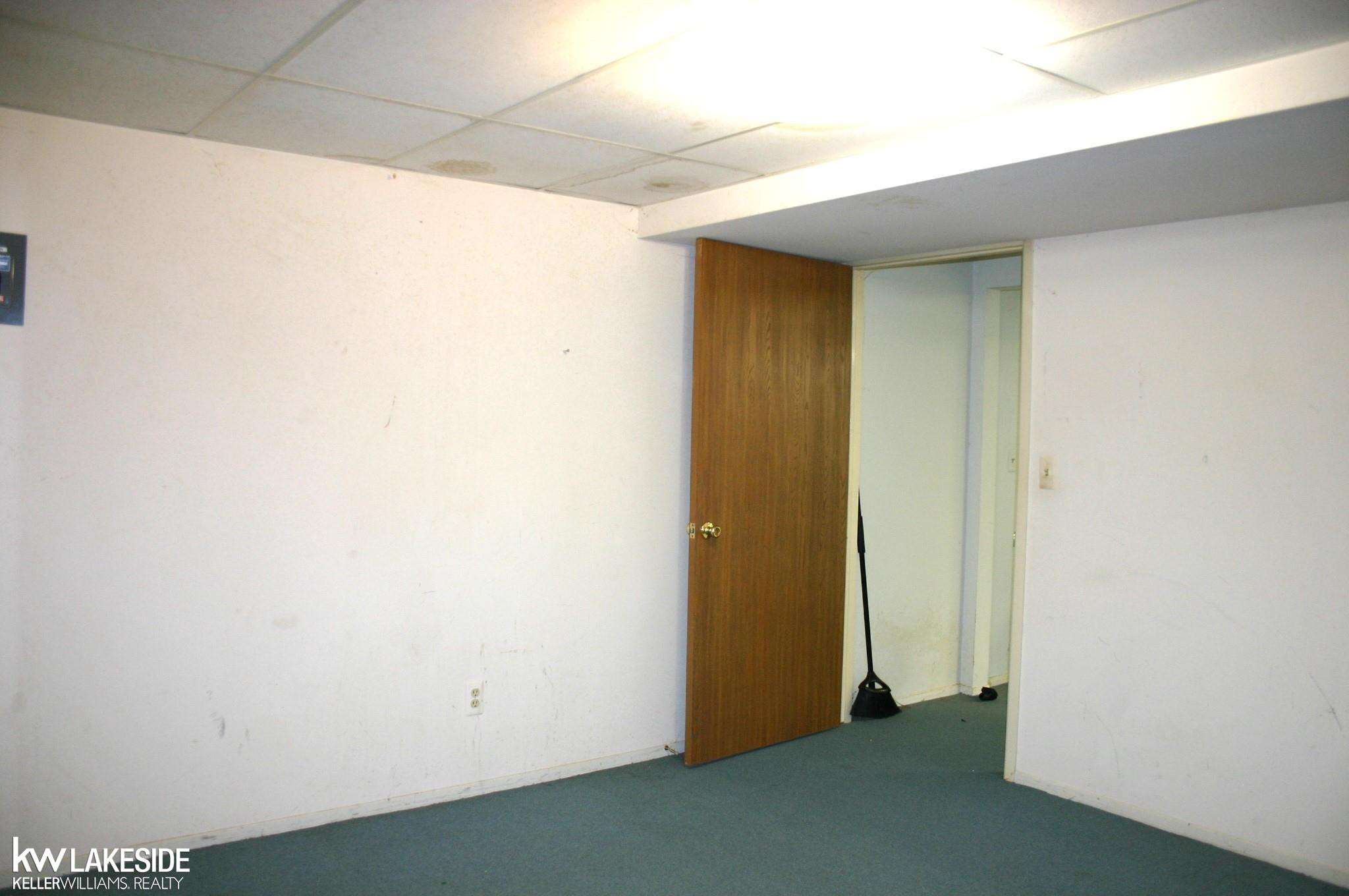 367 Fairgrove Street, MI 48065 — Photo 17