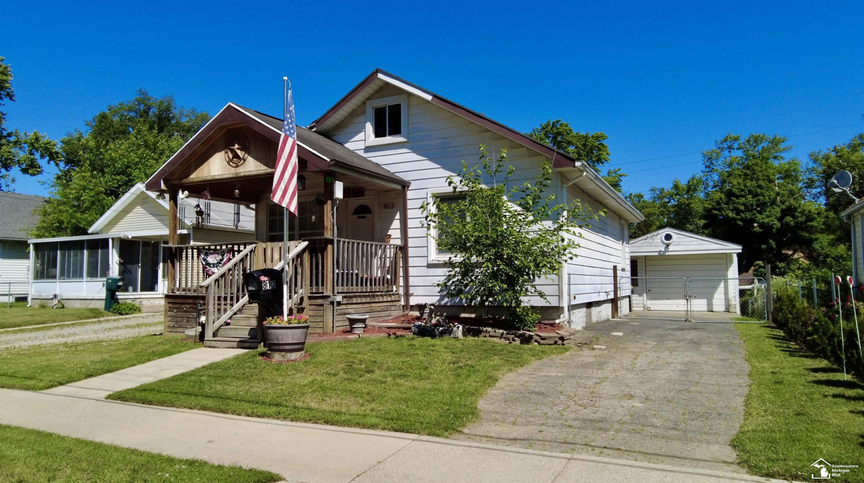 813 Young, Ypsilanti, MI 48198 — Photo 2