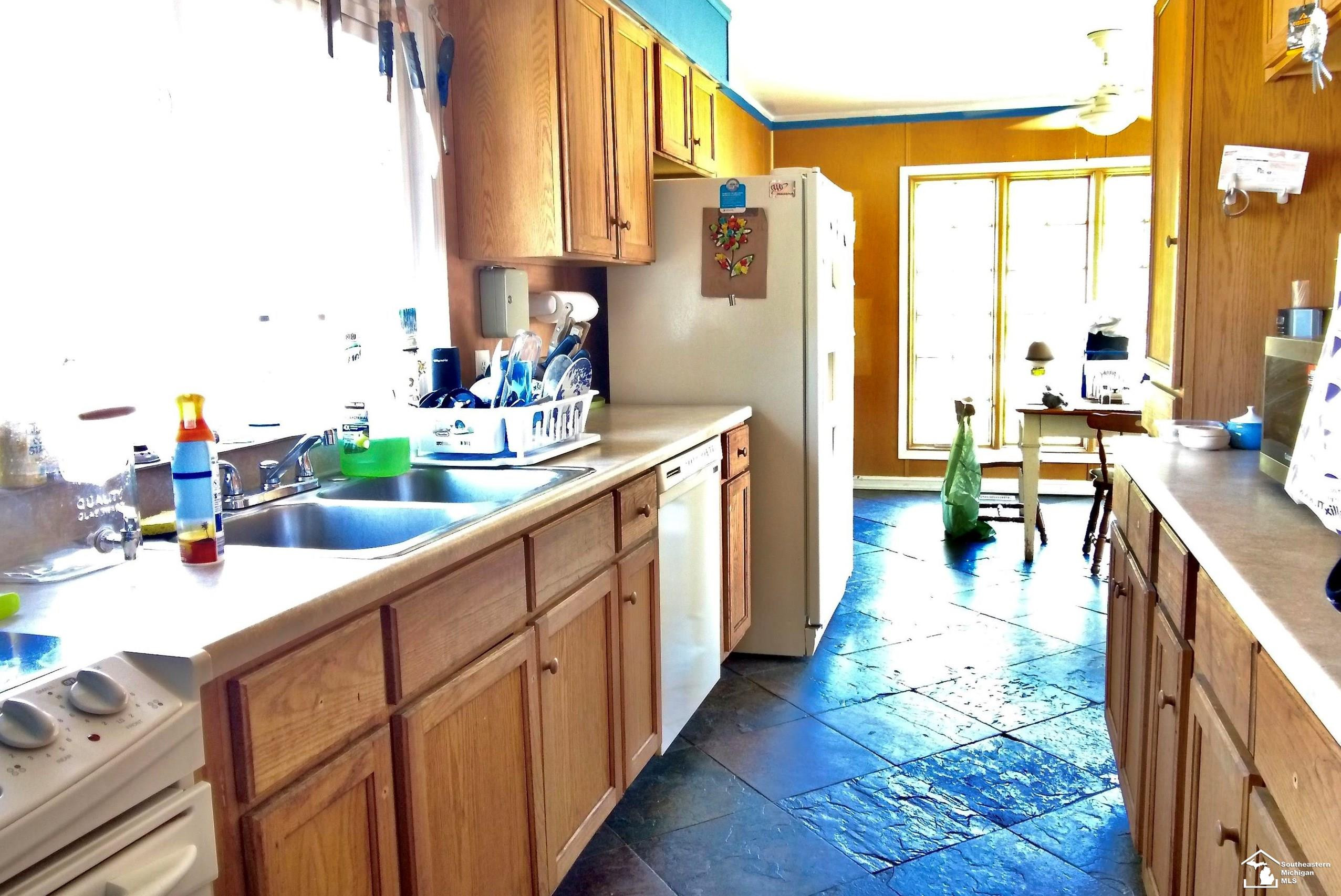 813 Young, Ypsilanti, MI 48198 — Photo 4
