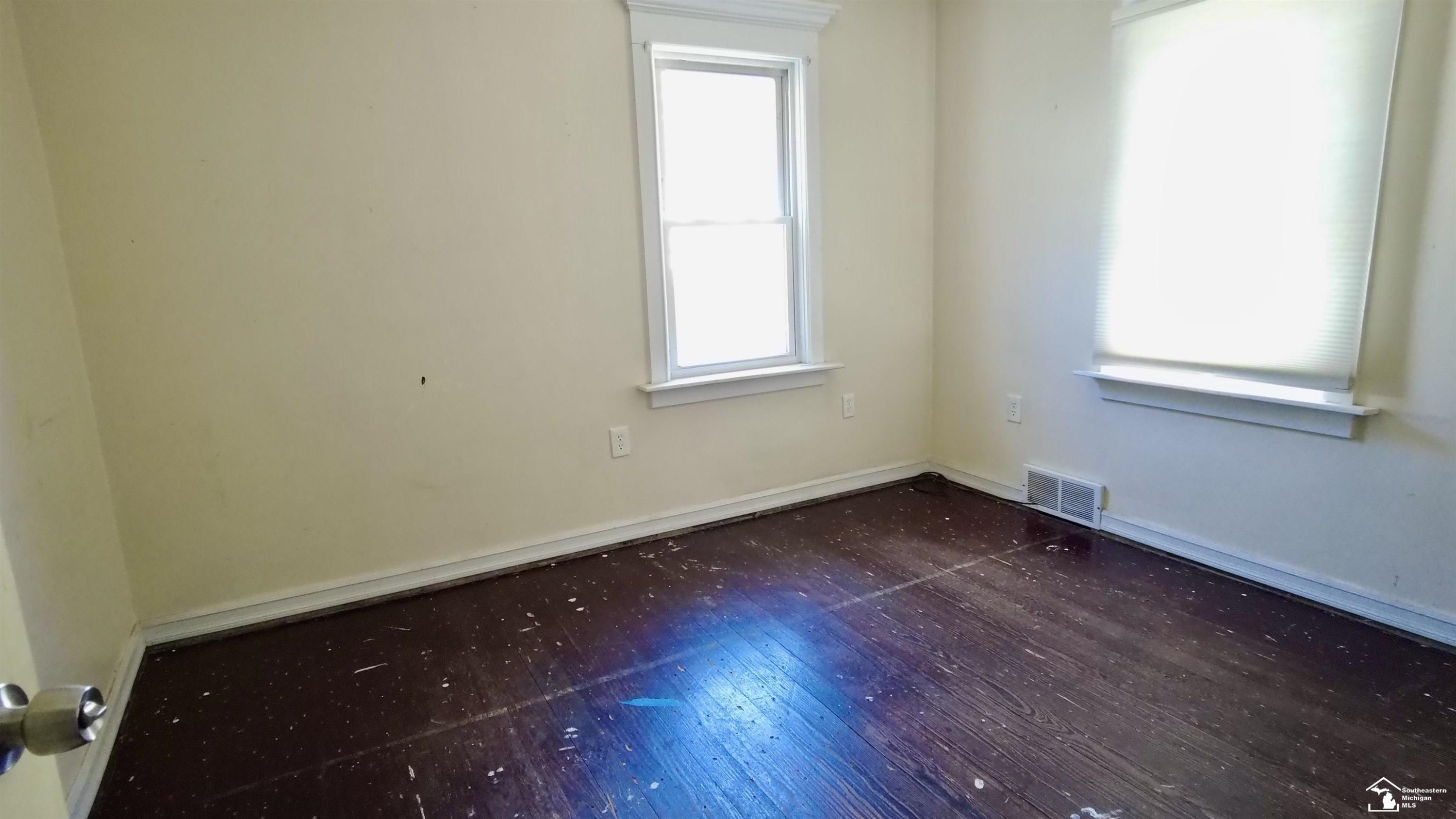 813 Young, Ypsilanti, MI 48198 — Photo 7