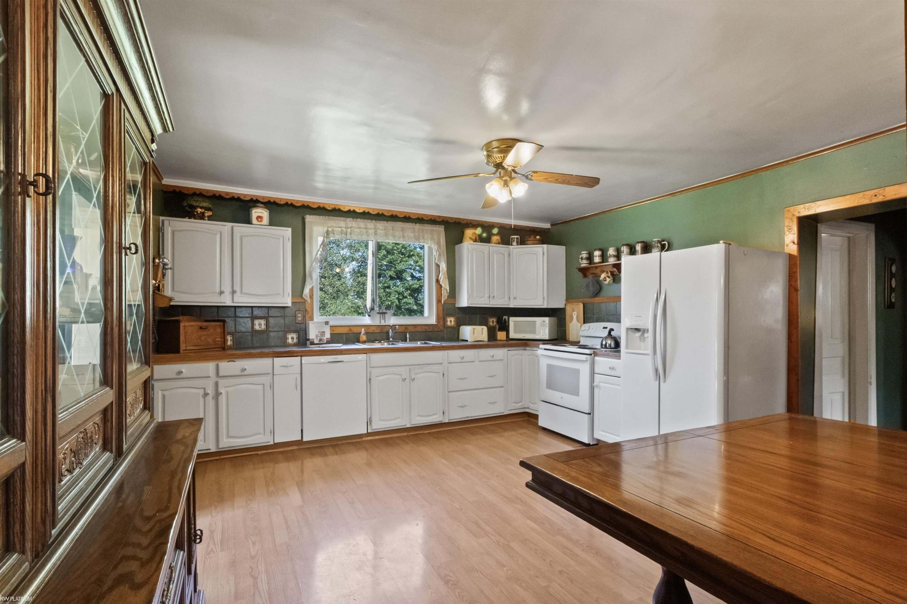 9756 Gratiot Avenue, MI — Photo 8