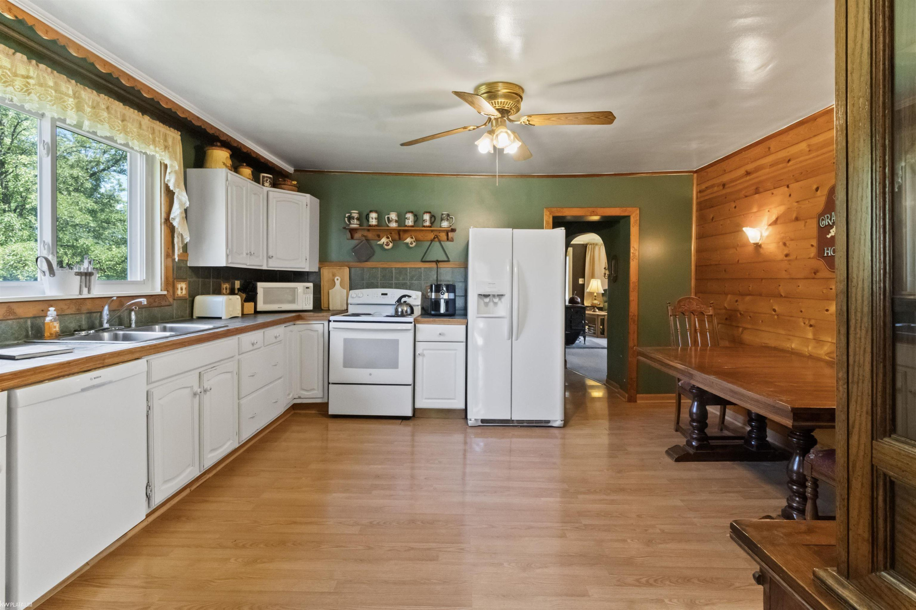 9756 Gratiot Avenue, MI — Photo 9
