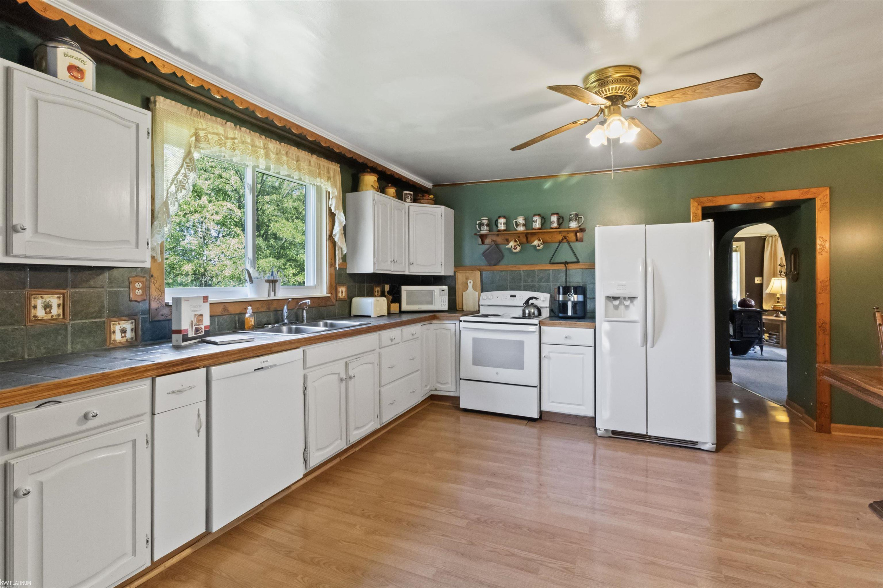 9756 Gratiot Avenue, MI — Photo 10