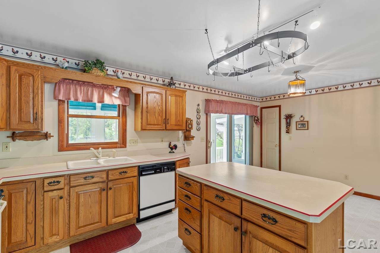 4847 Ogden, Adrian, MI 49221 — Photo 17