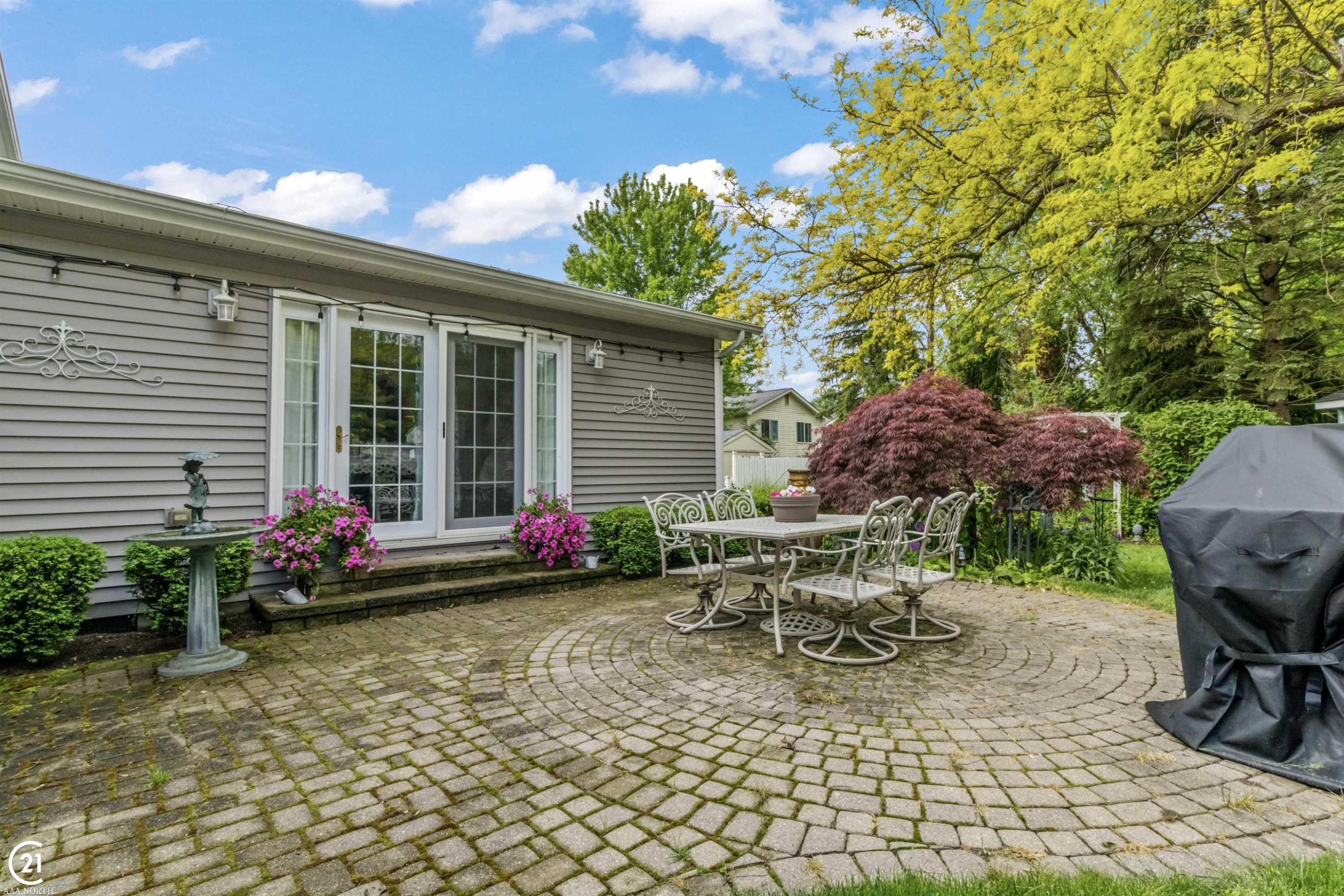 73933 Georgian Court, MI — Photo 2