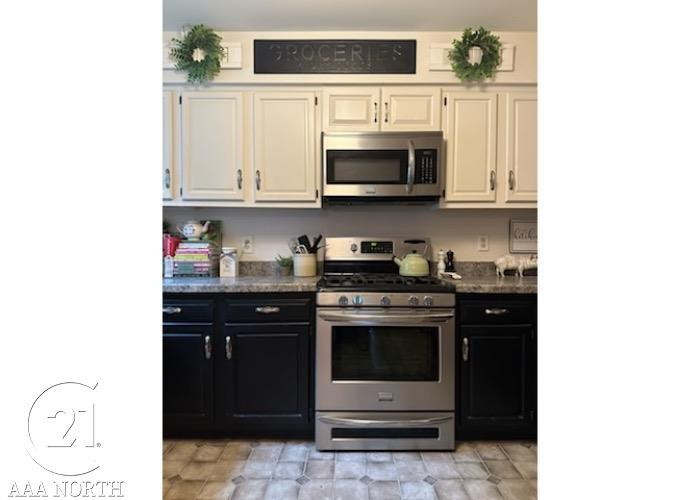 73933 Georgian Court, MI — Photo 48