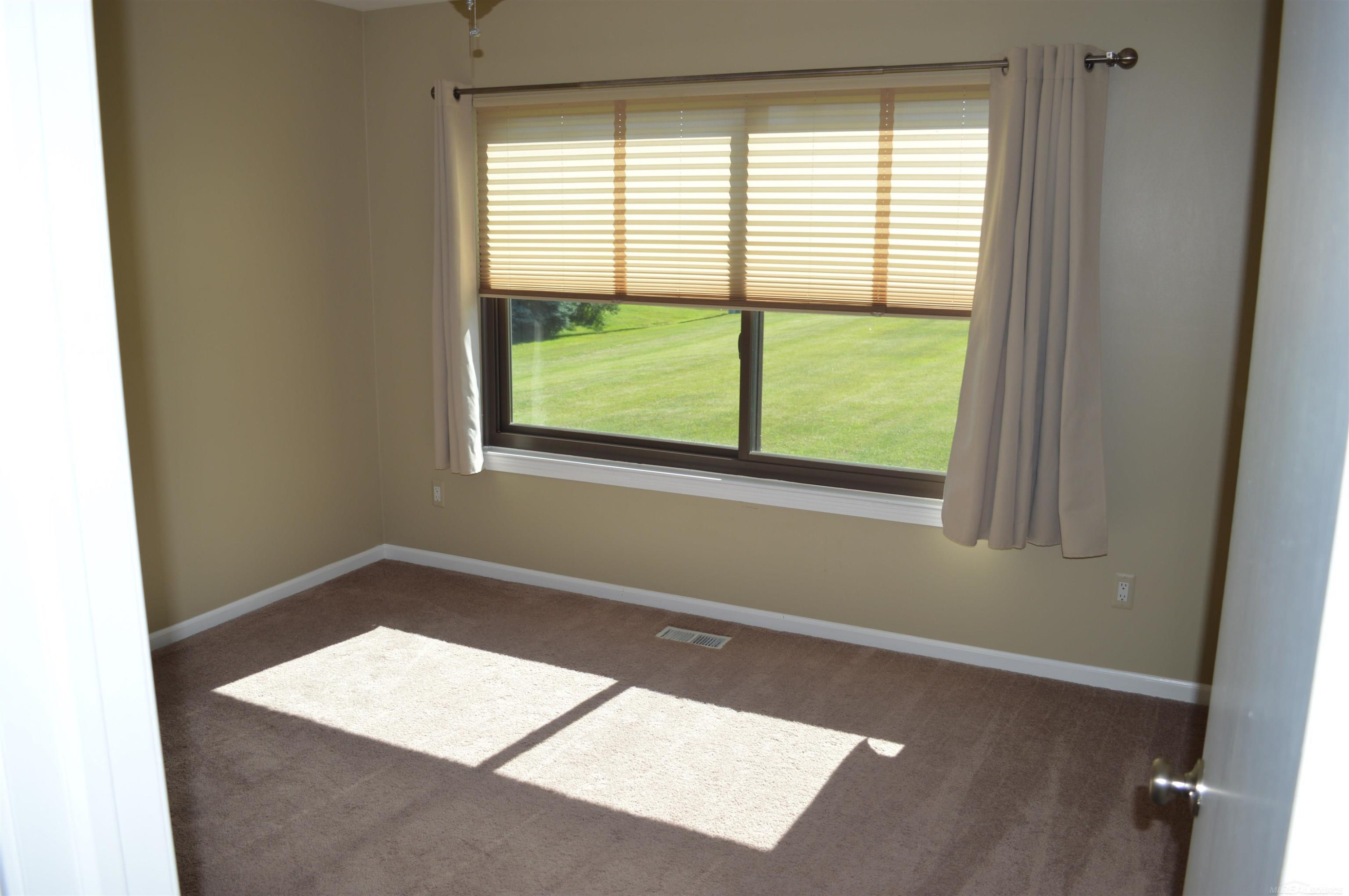 69101 Spens Court, Richmond, MI 48062 — Photo 11