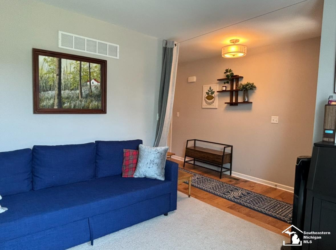 1258 Secretariat, Howell, MI 48843 — Photo 5