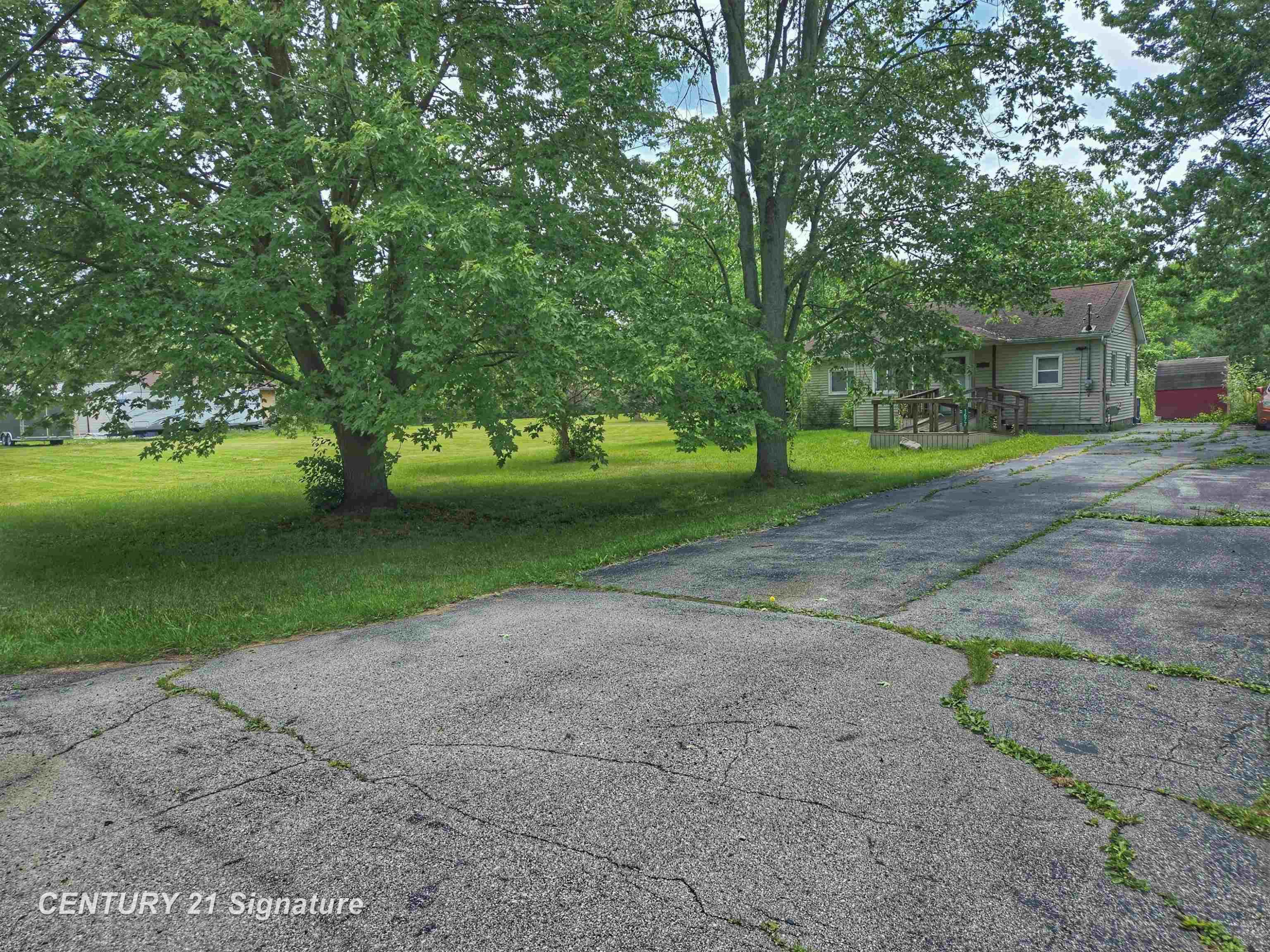 1677 Huntington Road, Saginaw, MI 48601 — Photo 4