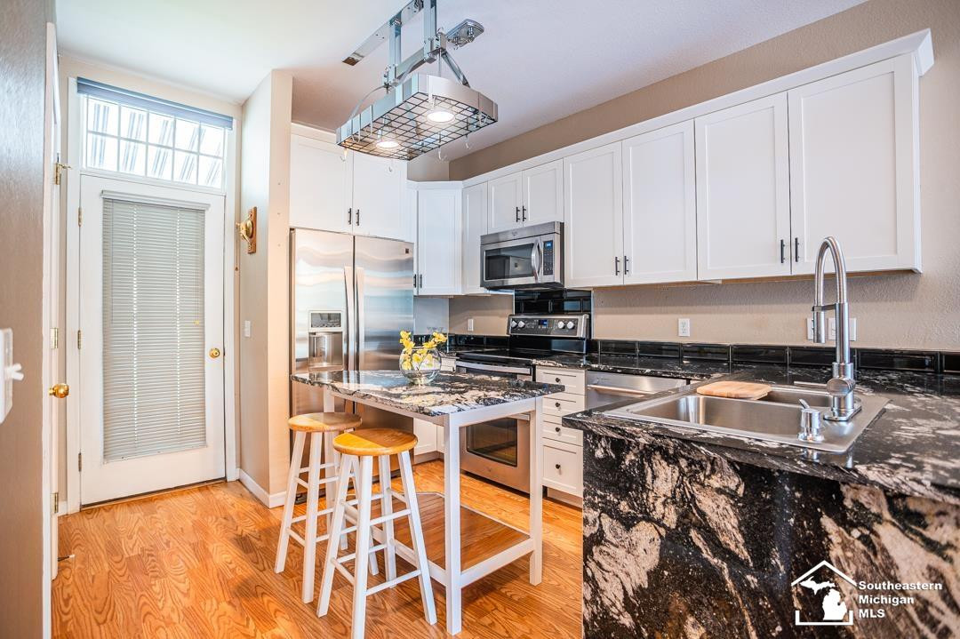 316 Beachwalk, Luna Pier, MI 48157 — Photo 8