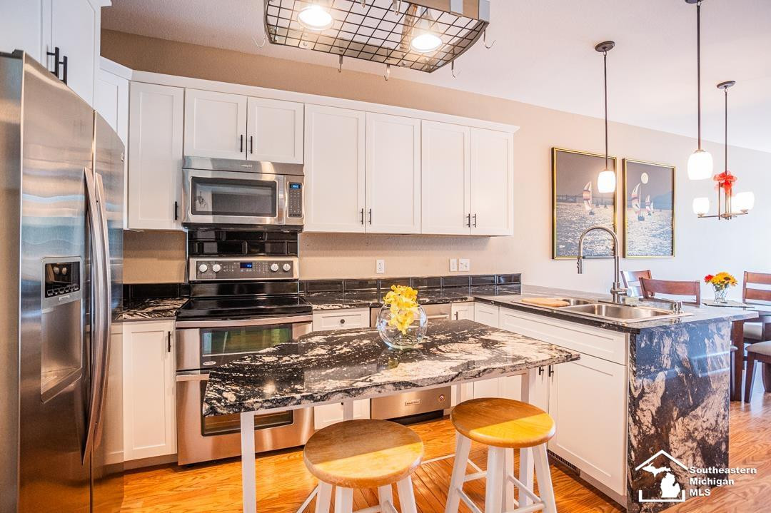 316 Beachwalk, Luna Pier, MI 48157 — Photo 9