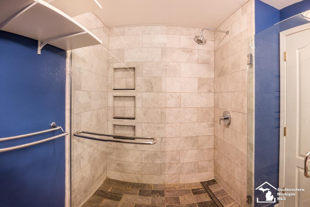 316 Beachwalk, Luna Pier, MI 48157 — Photo 17