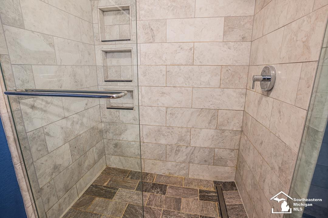 316 Beachwalk, Luna Pier, MI 48157 — Photo 18