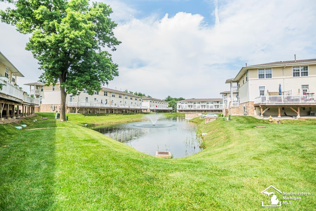 316 Beachwalk, Luna Pier, MI 48157 — Photo 32