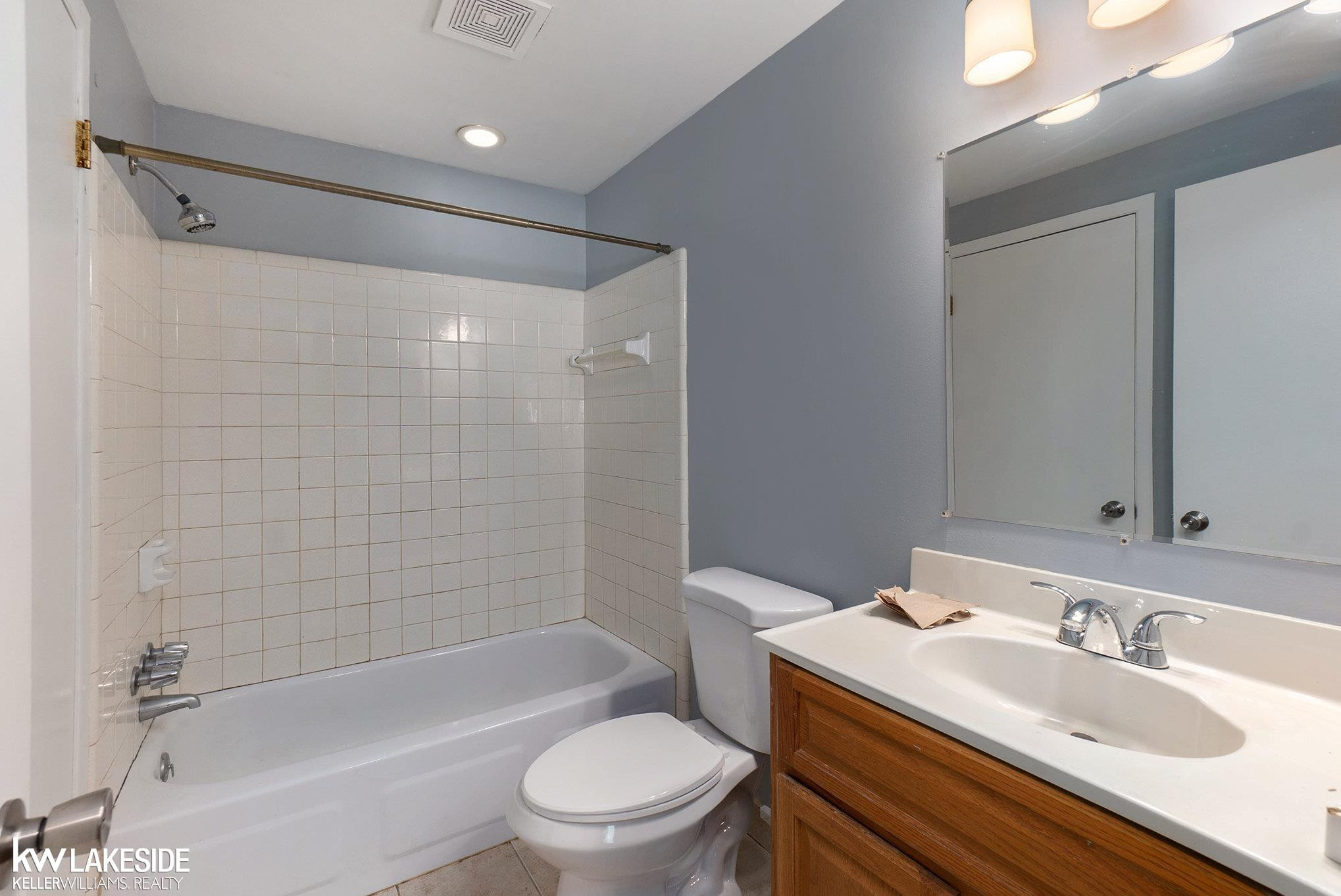 37334 Matthew Court, Clinton Twp, MI 48036 — Photo 11