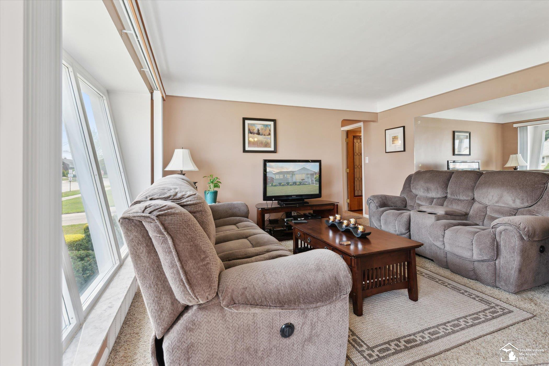 1621 EMMONS Avenue, Lincoln Park, MI 48146 — Photo 4