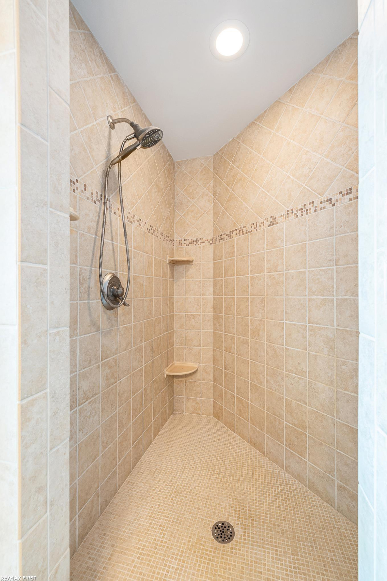 7610 South Channel Drive, MI 48028 — Photo 20