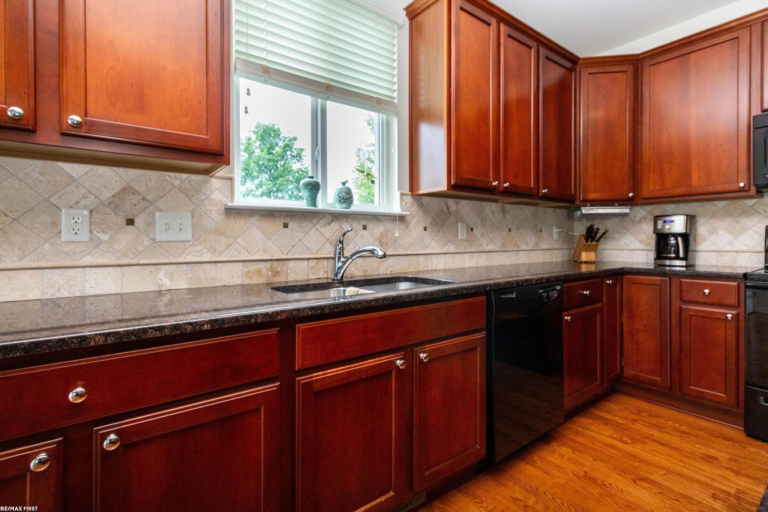 49600 Broadacre Drive, Macomb, MI 48042 — Photo 16