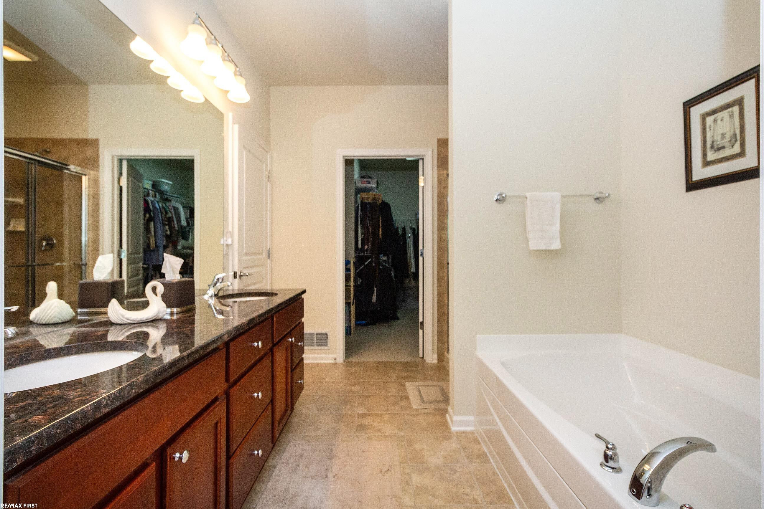 49600 Broadacre Drive, Macomb, MI 48042 — Photo 22