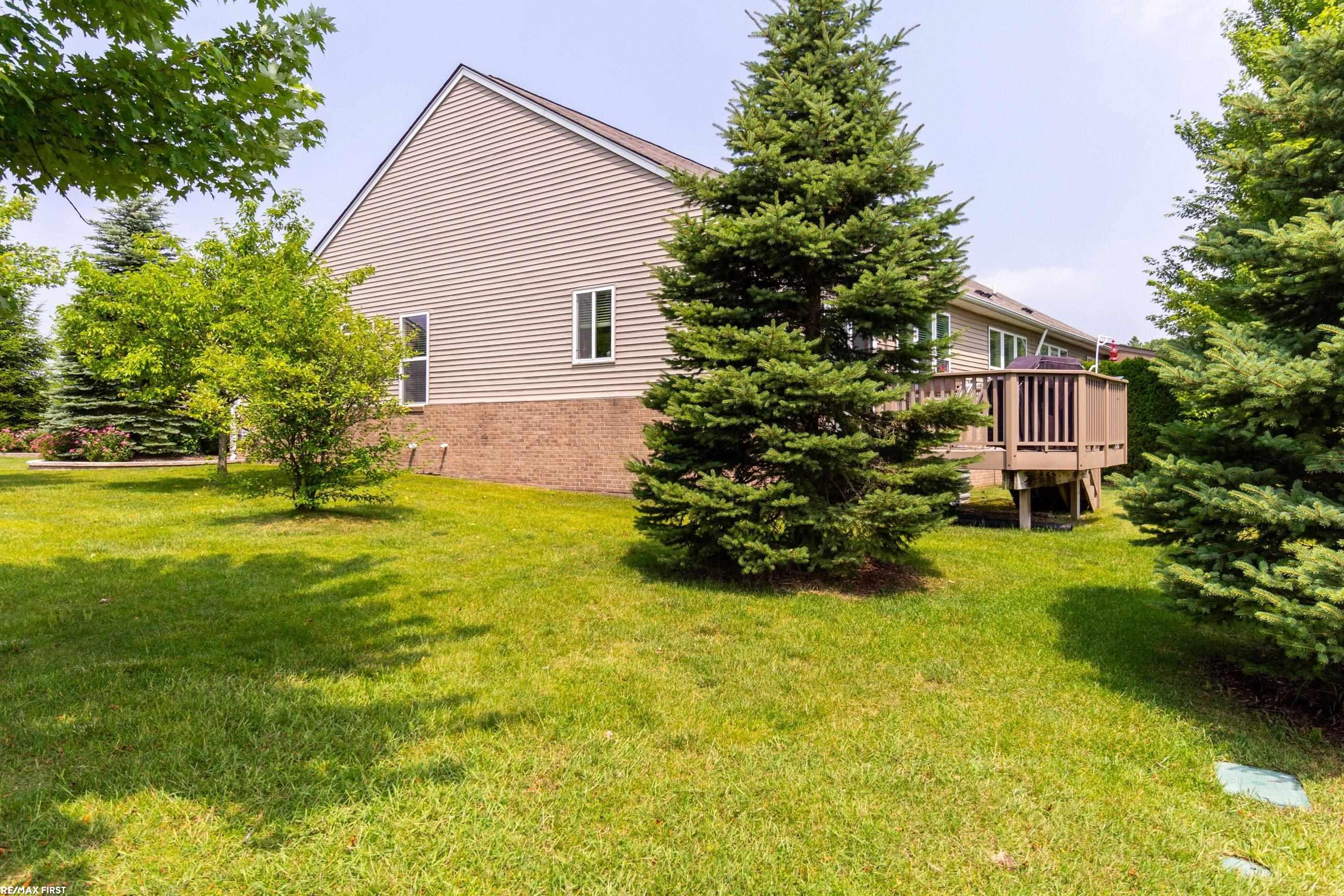 49600 Broadacre Drive, Macomb, MI 48042 — Photo 45