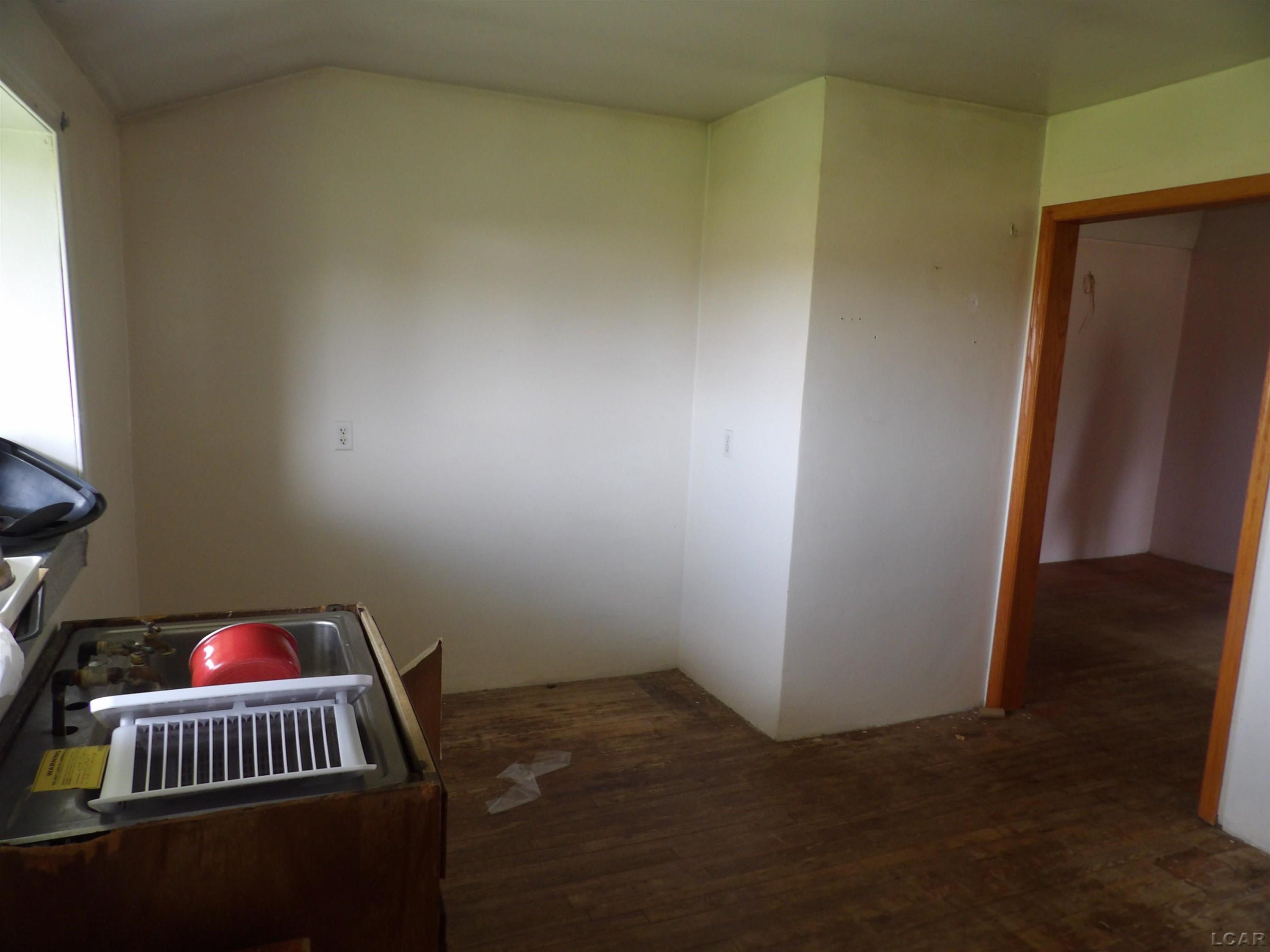 678 Jipson, Blissfield, MI 49228 — Photo 5