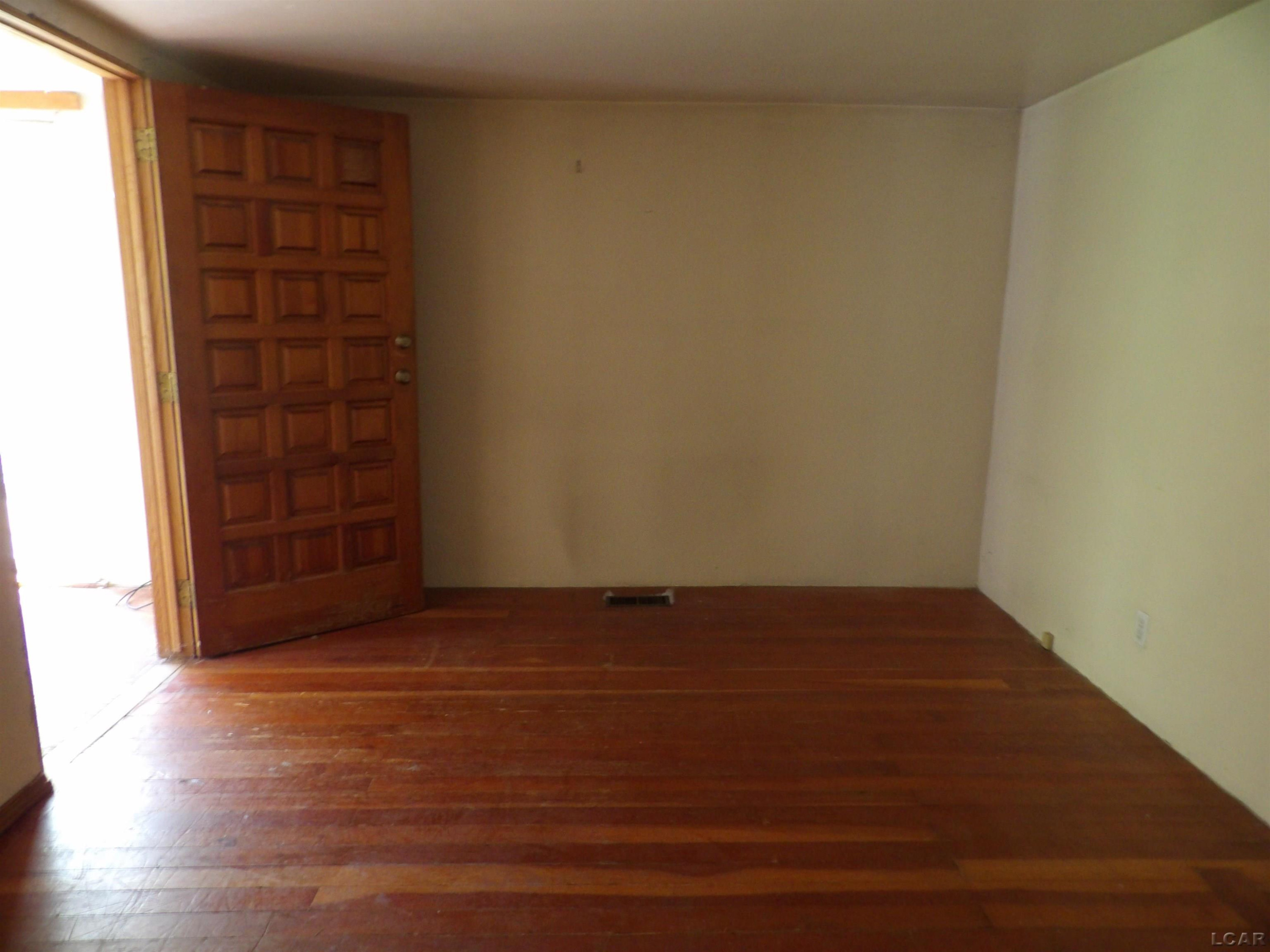 678 Jipson, Blissfield, MI 49228 — Photo 7