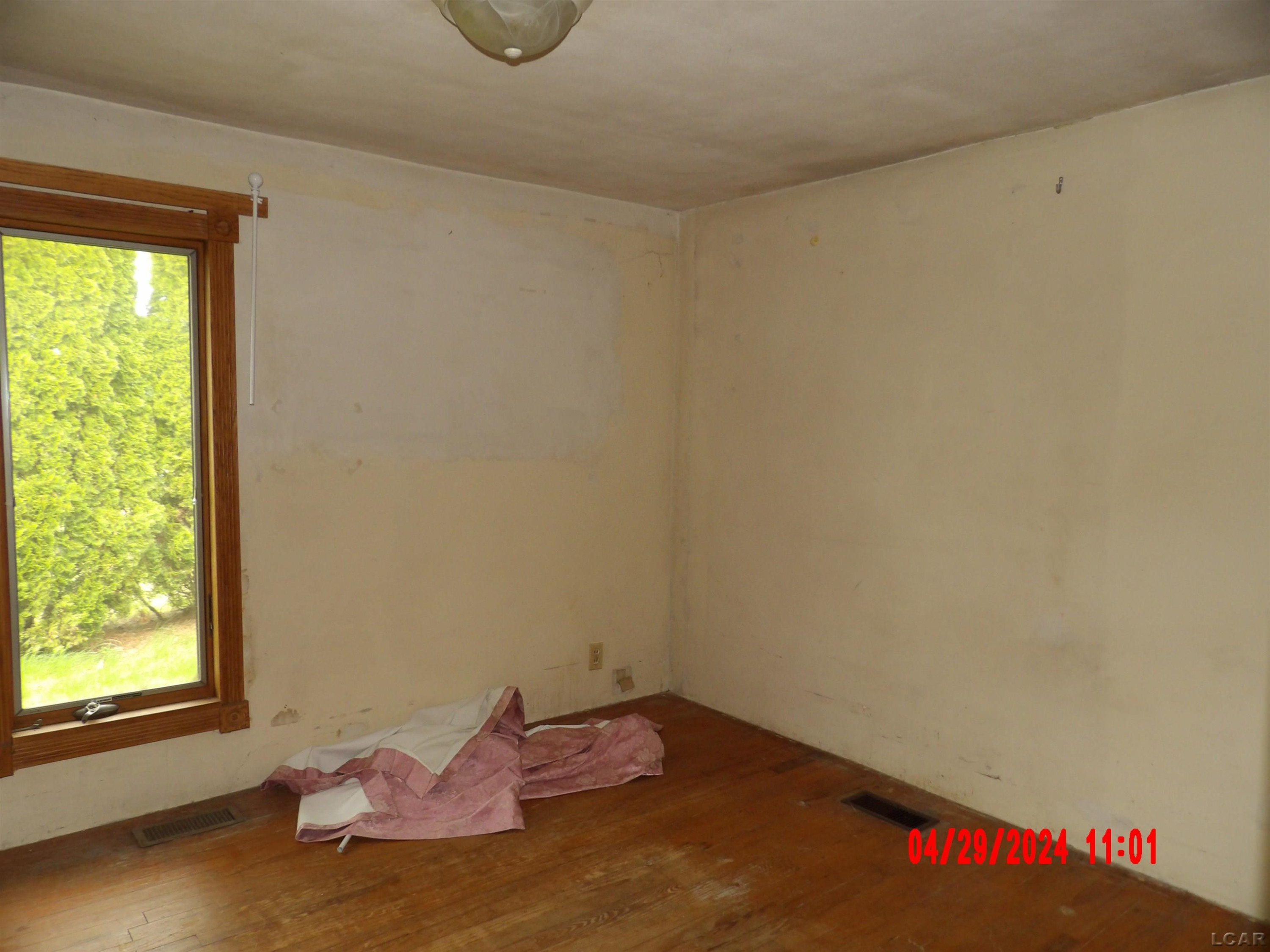 678 Jipson, Blissfield, MI 49228 — Photo 8
