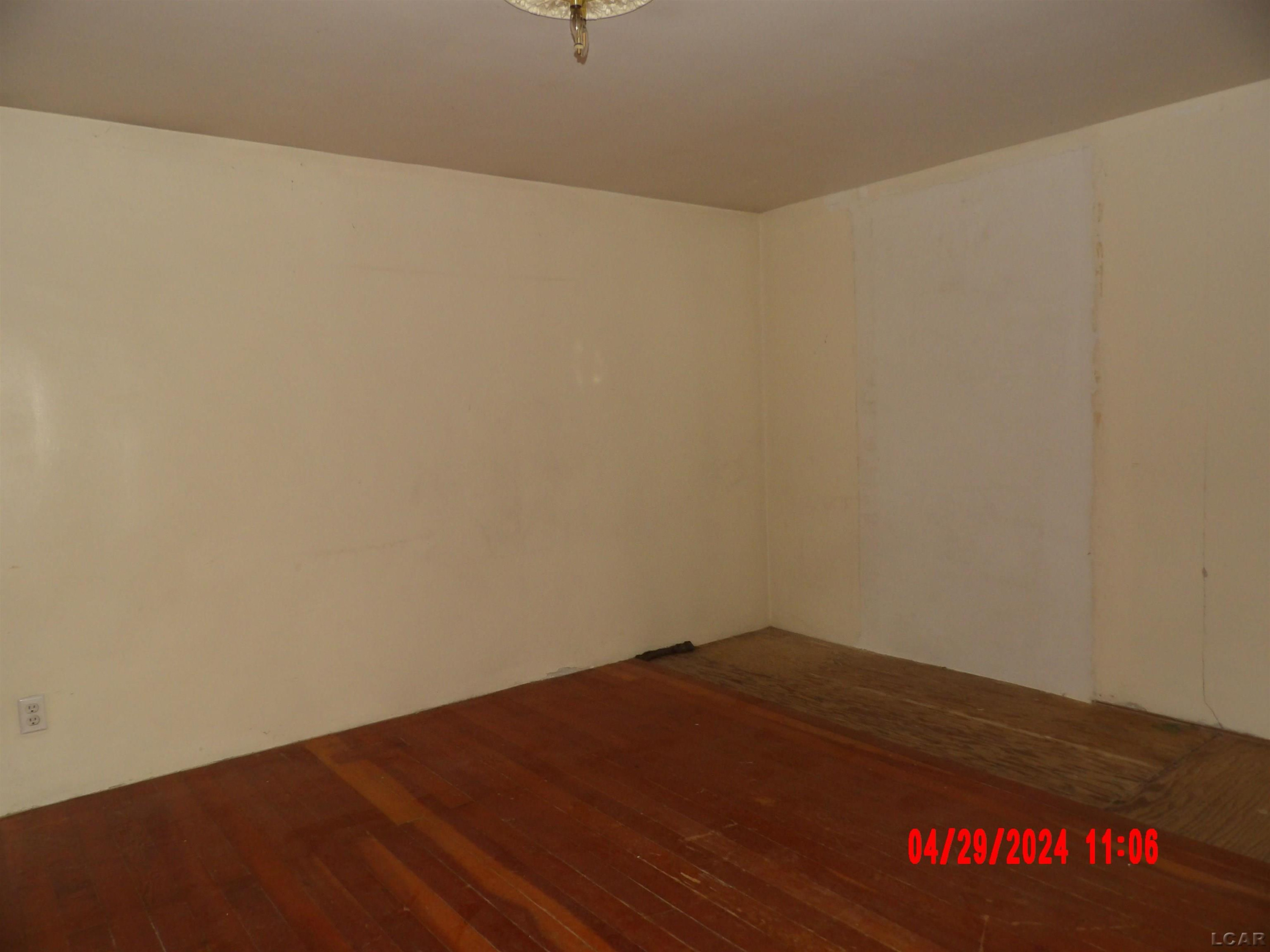 678 Jipson, Blissfield, MI 49228 — Photo 9