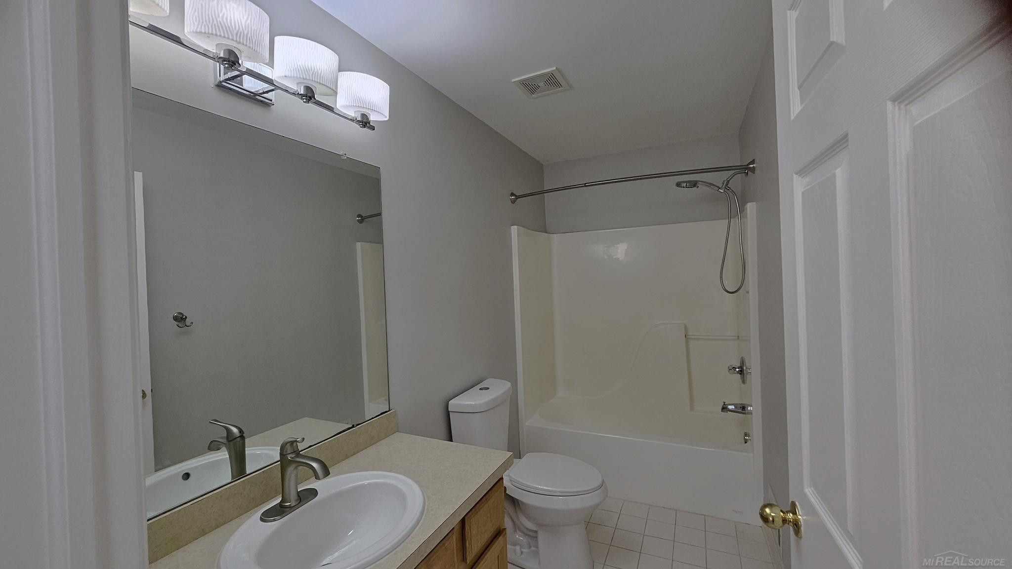 8813 Tamarack Lane, Ypsilanti, MI 48197 — Photo 19