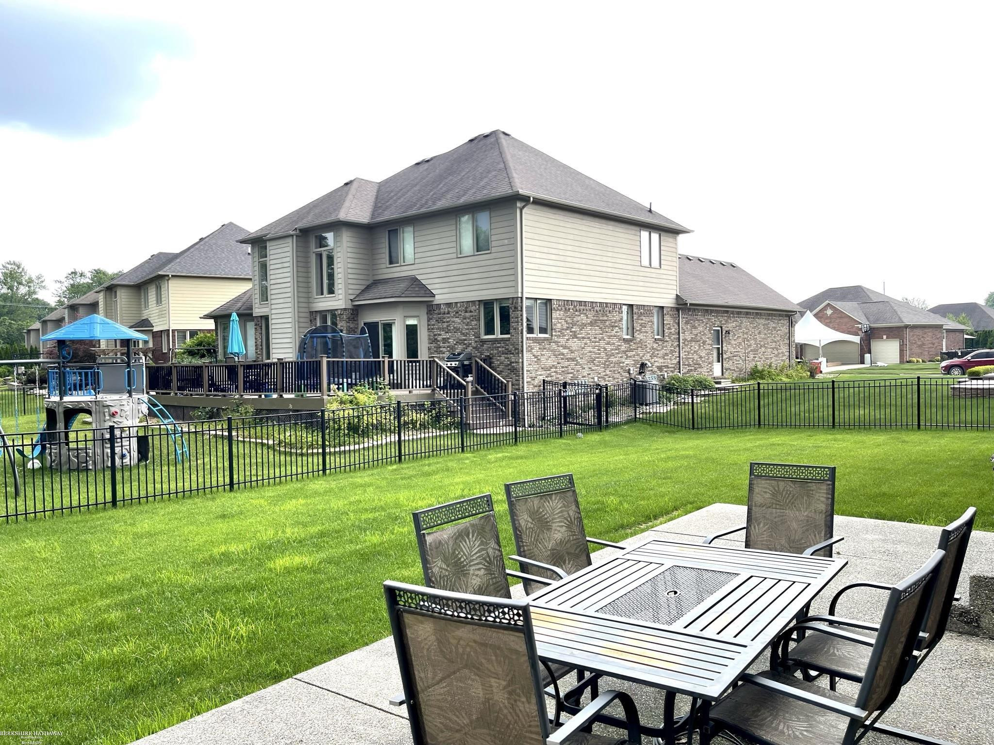 49500 Golden Gate Drive, Macomb, MI 48044 — Photo 39