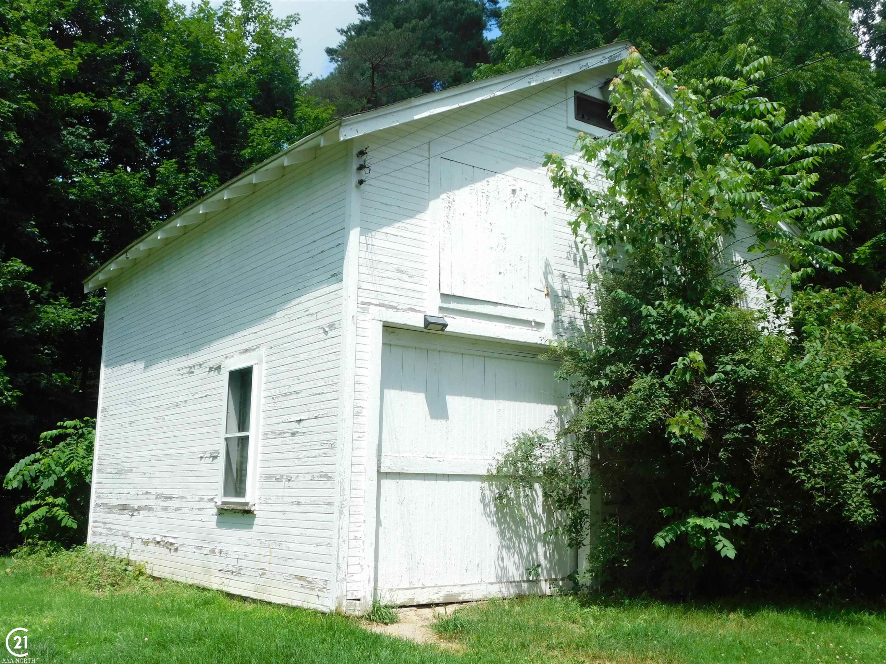 328 W Saint Clair Street, Almont, MI 48003 — Photo 2