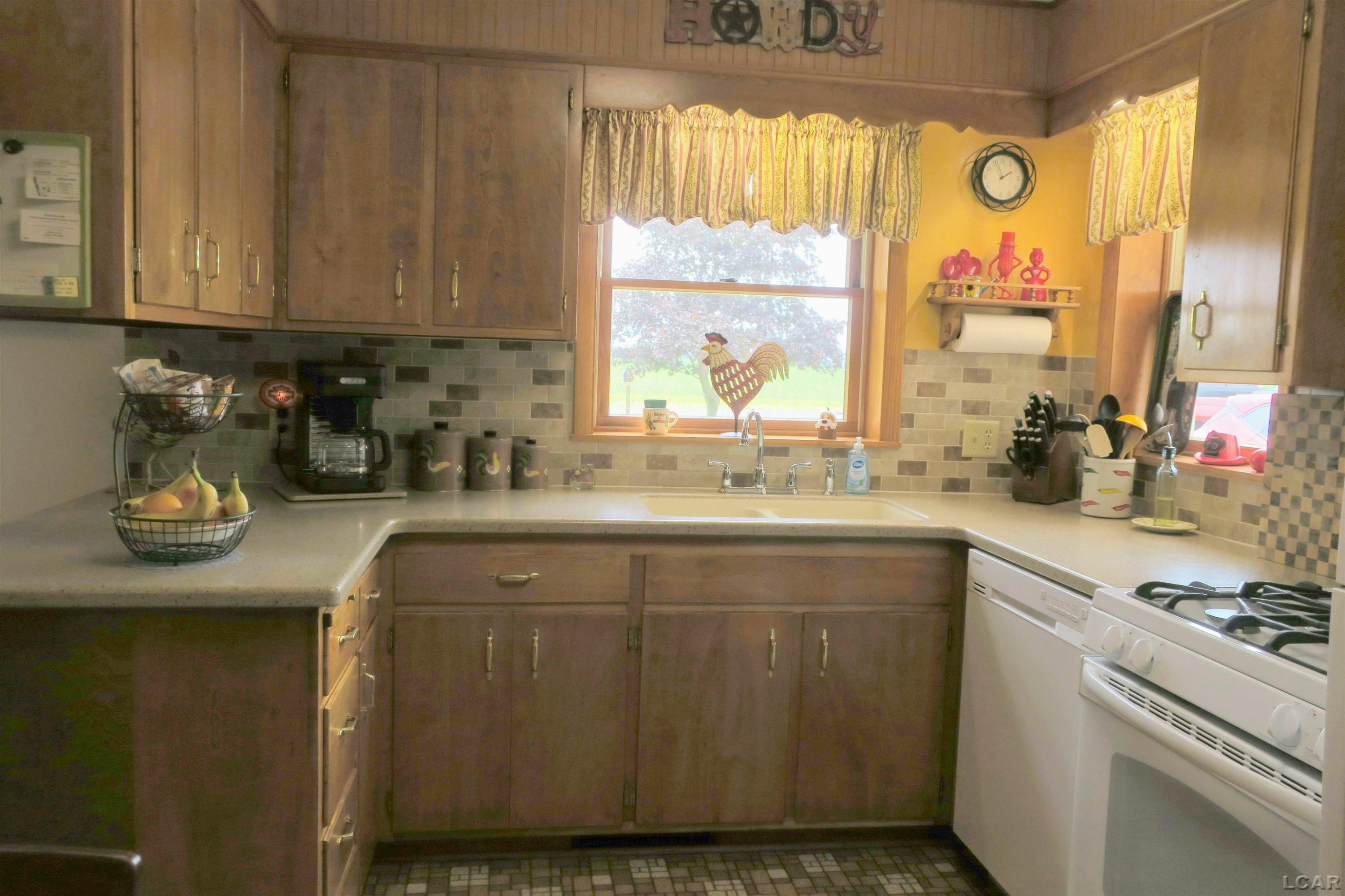 12265 Silberhorn, Blissfield, MI 49228 — Photo 11
