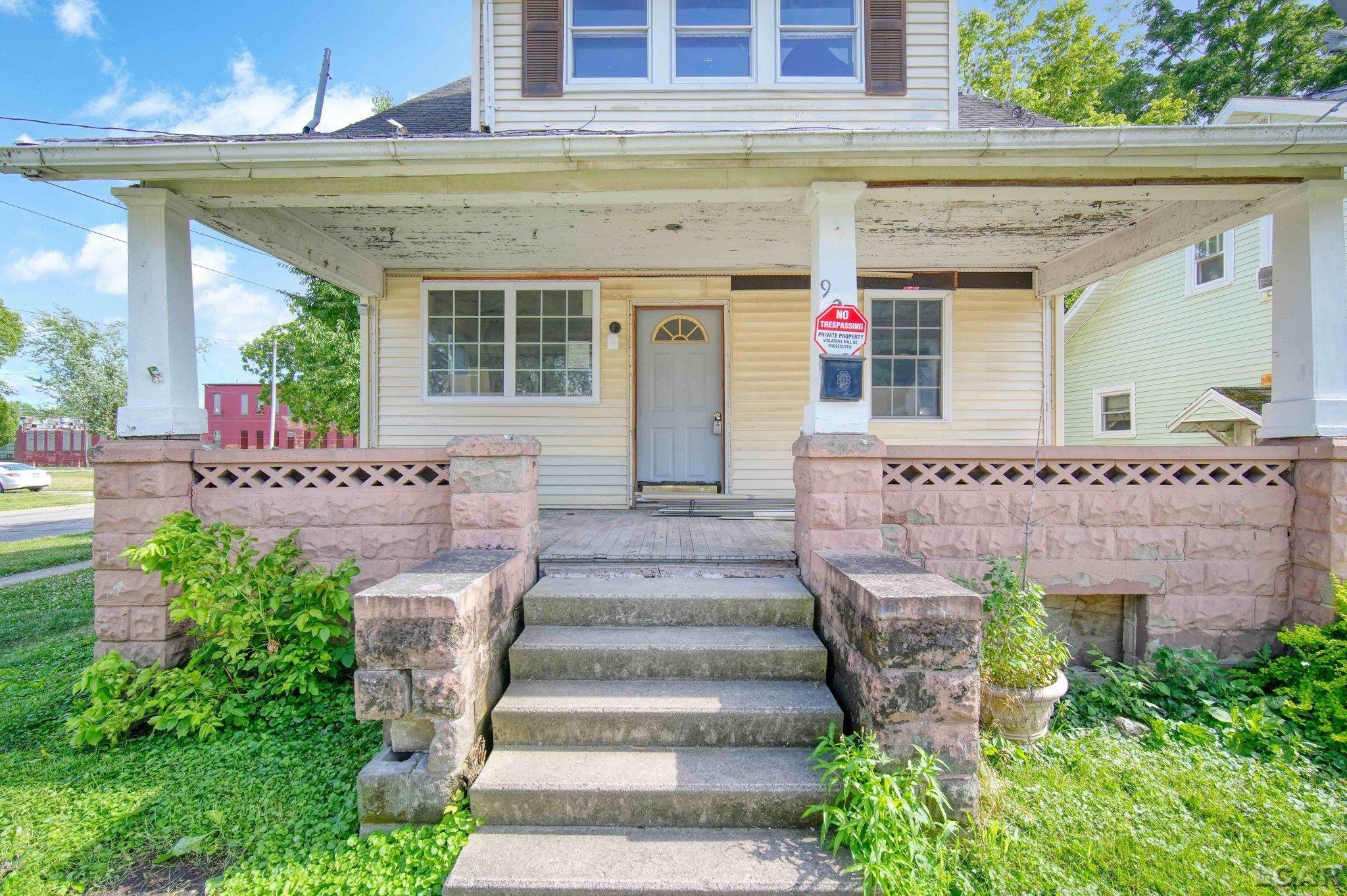 924 Frank, Adrian, MI 49221 — Photo 3