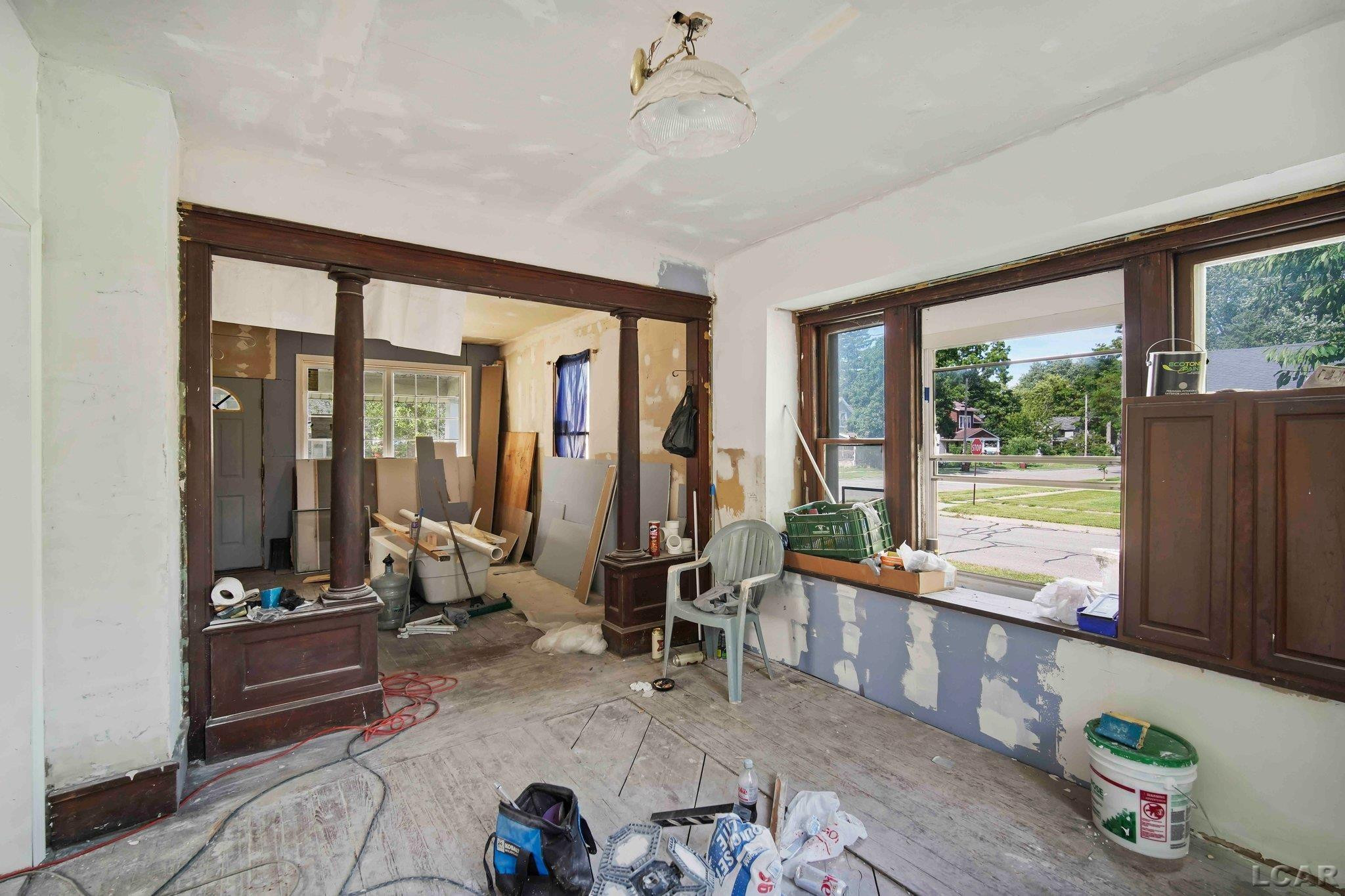 924 Frank, Adrian, MI 49221 — Photo 10