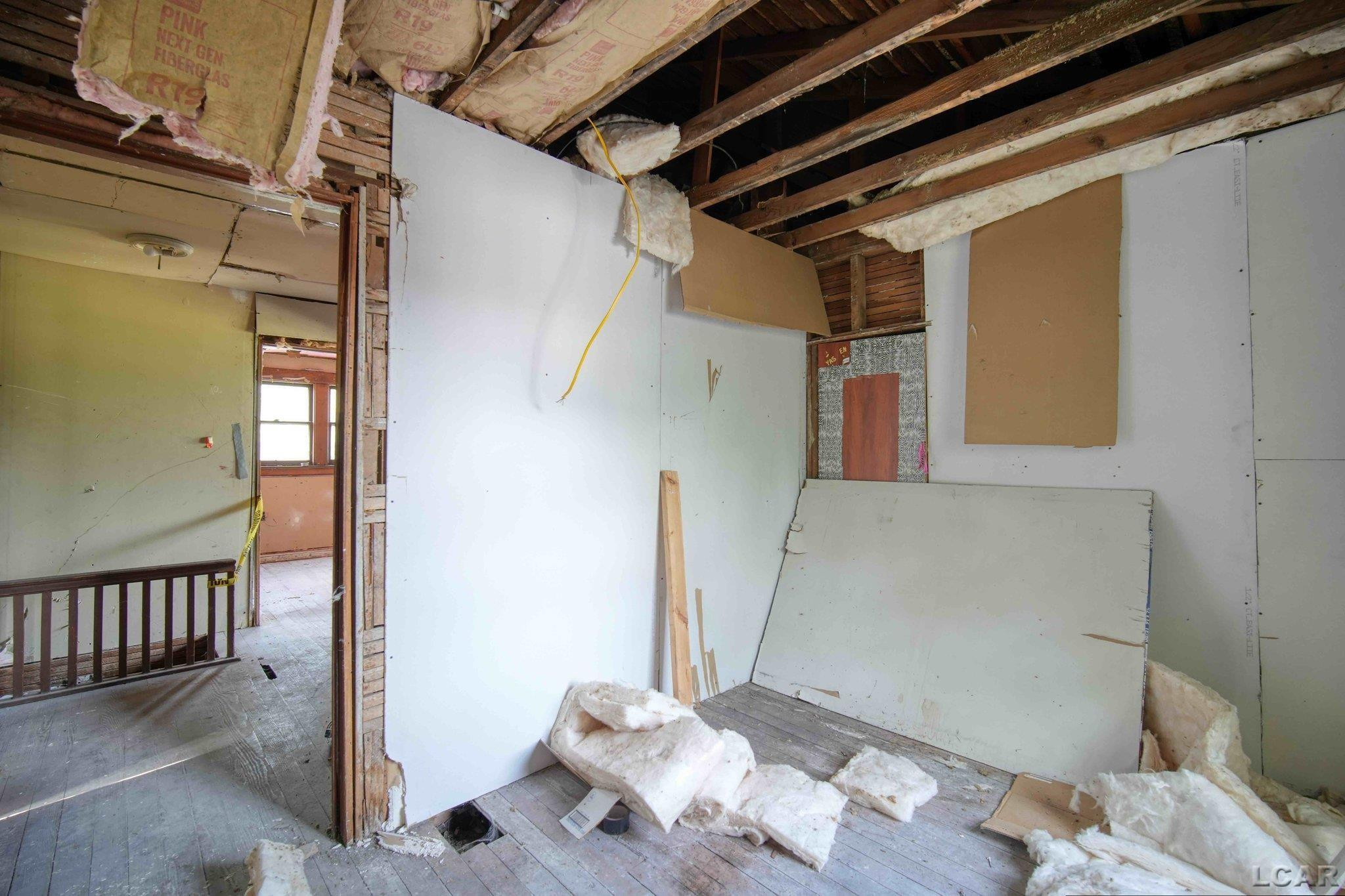 924 Frank, Adrian, MI 49221 — Photo 22