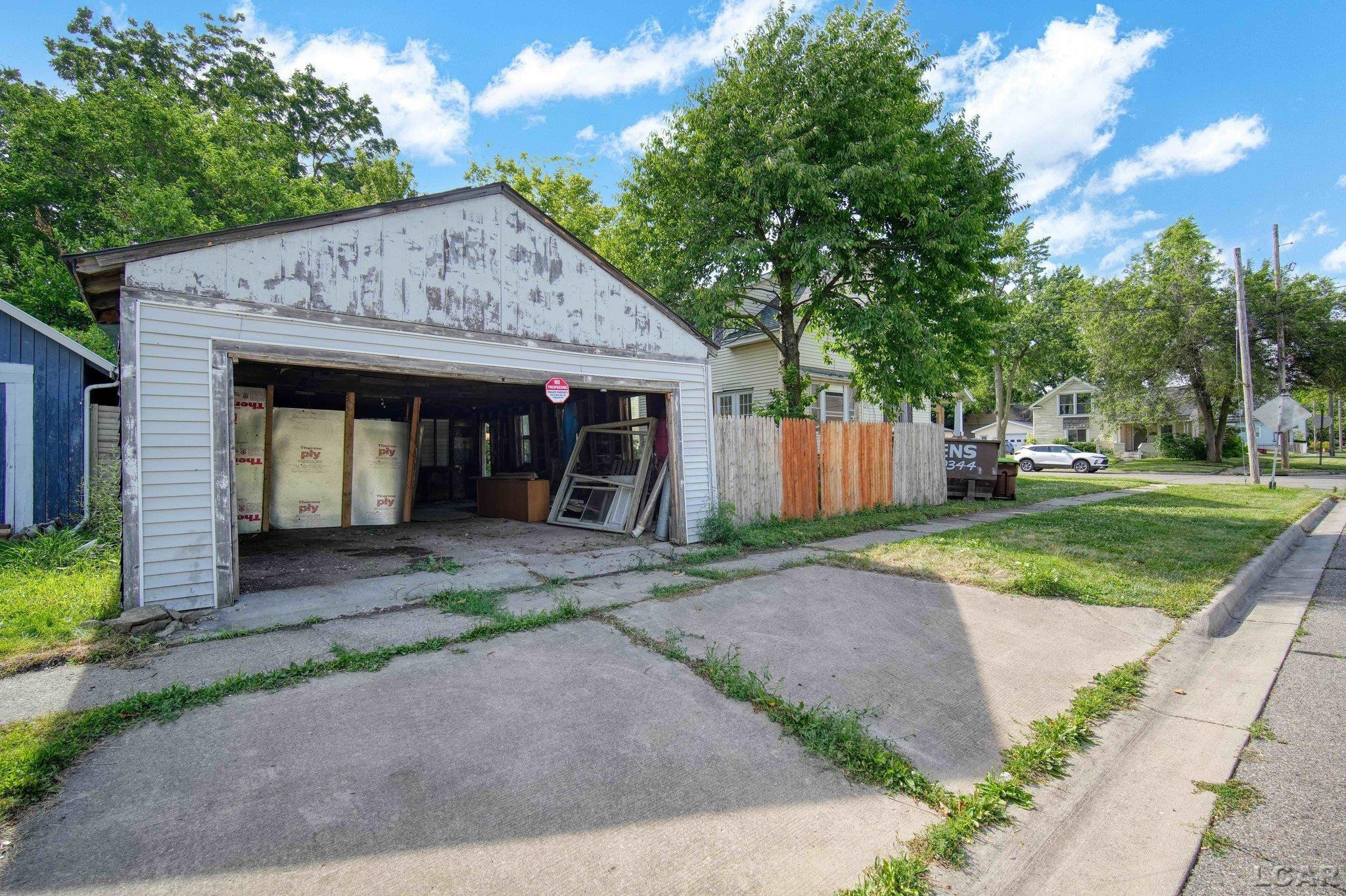 924 Frank, Adrian, MI 49221 — Photo 31