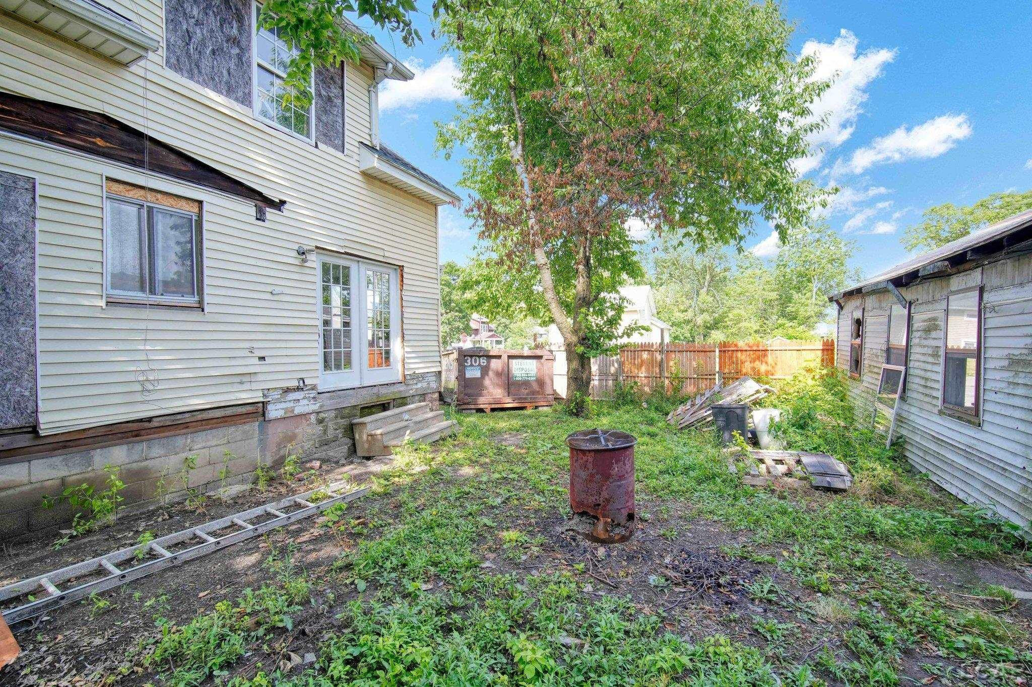 924 Frank, Adrian, MI 49221 — Photo 34