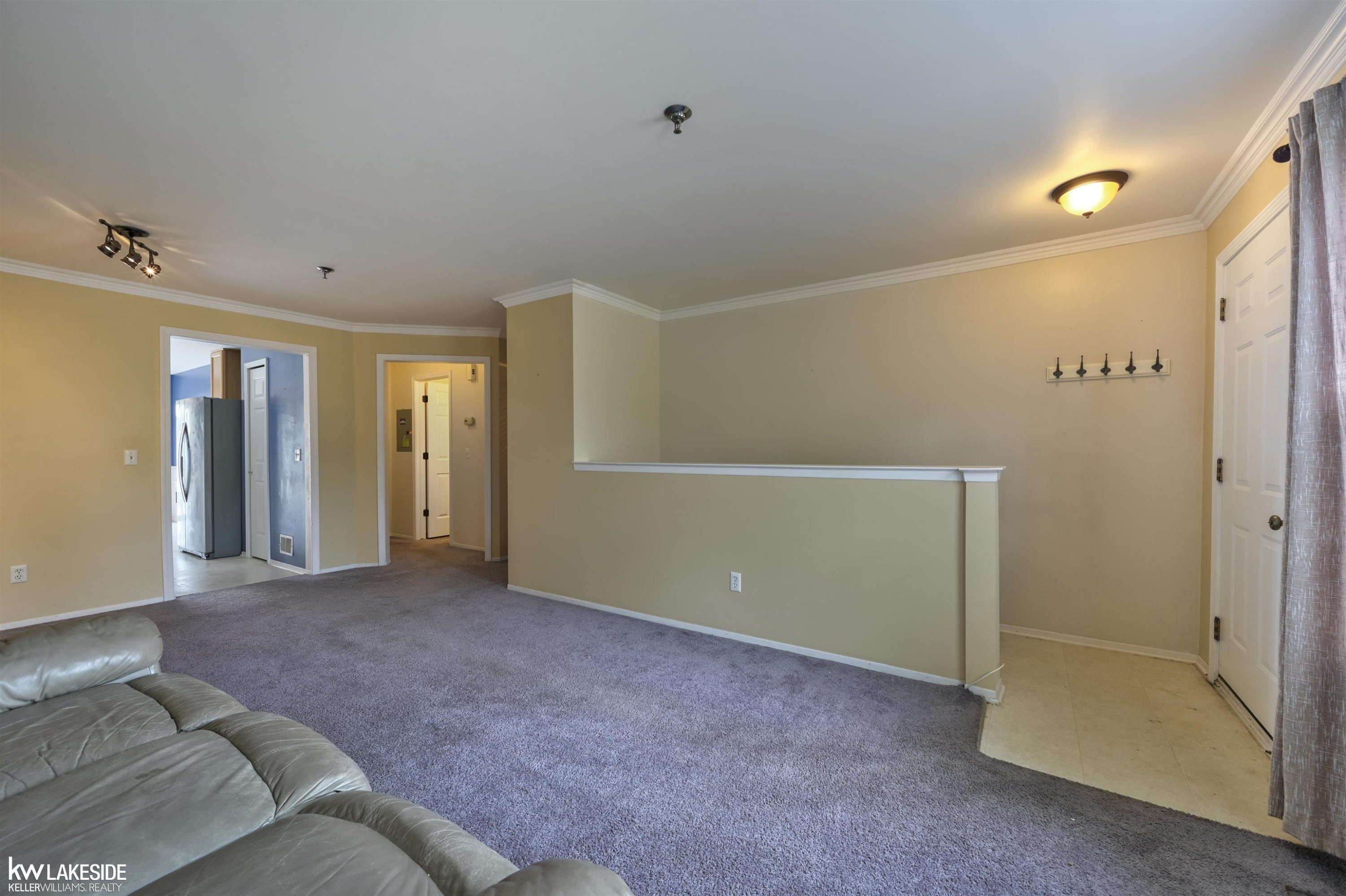 124 Park Green Drive, Lake Orion, MI 48362 — Photo 3