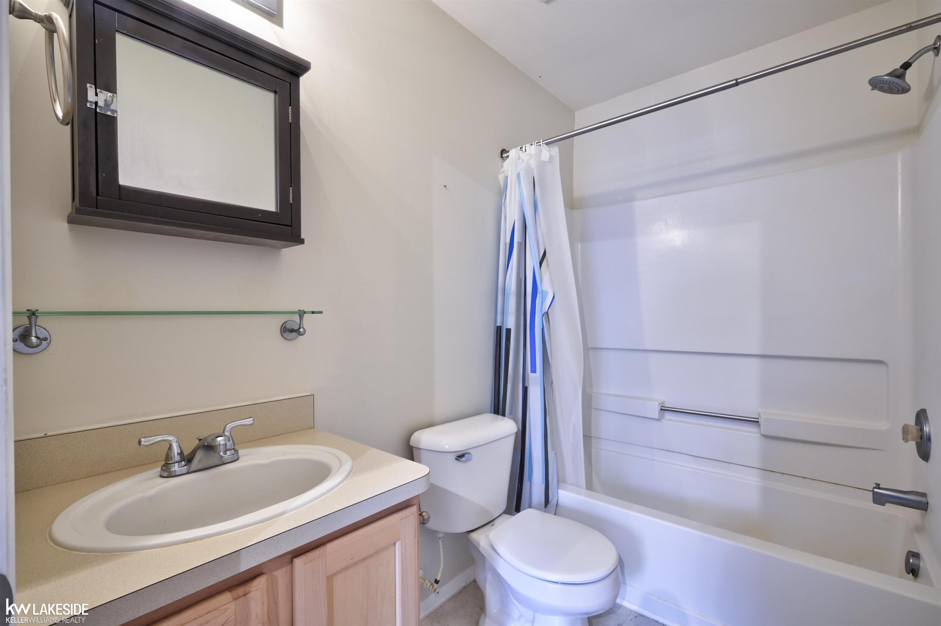 124 Park Green Drive, Lake Orion, MI 48362 — Photo 22