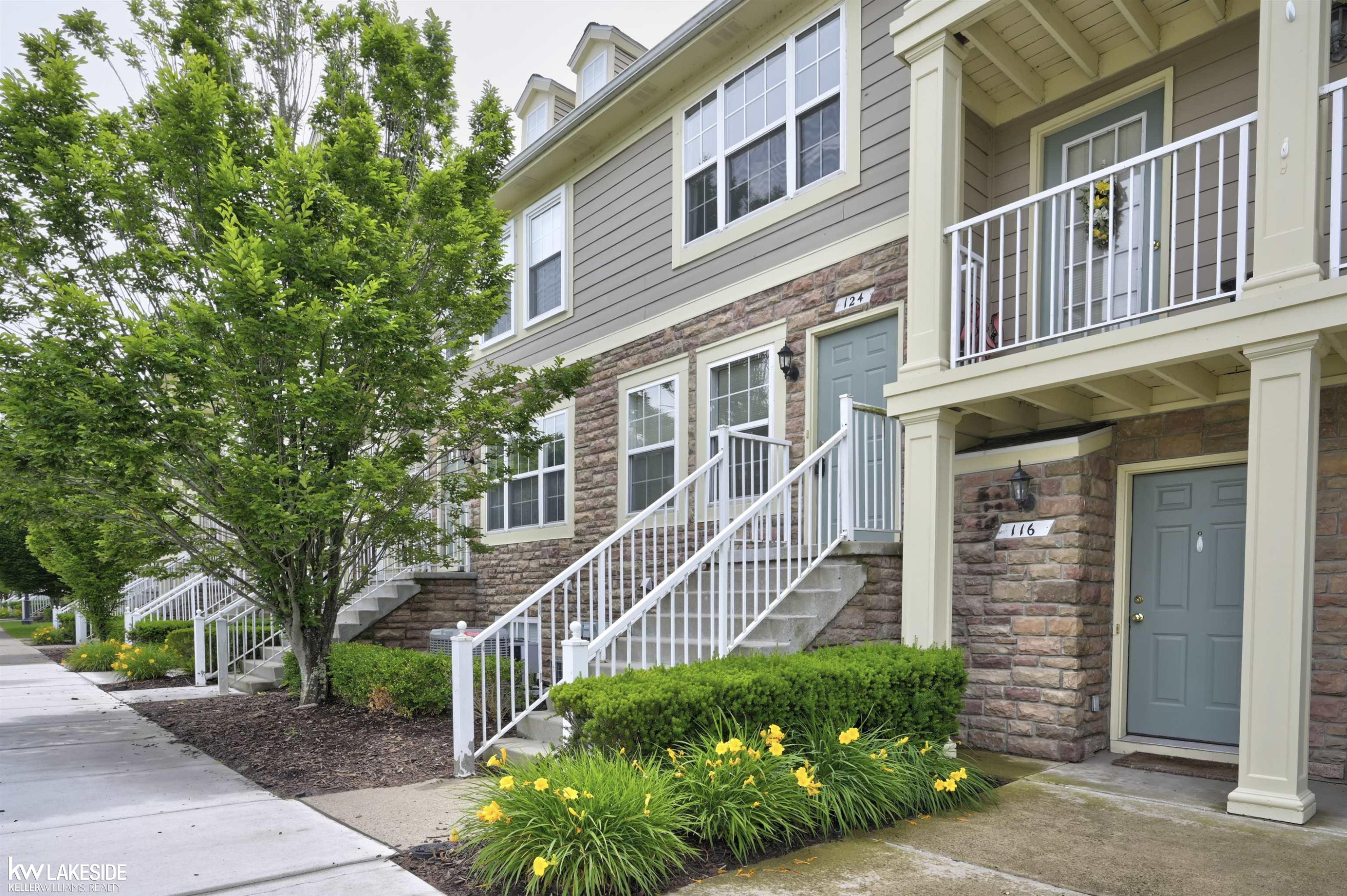 124 Park Green Drive, Lake Orion, MI 48362 — Photo 31