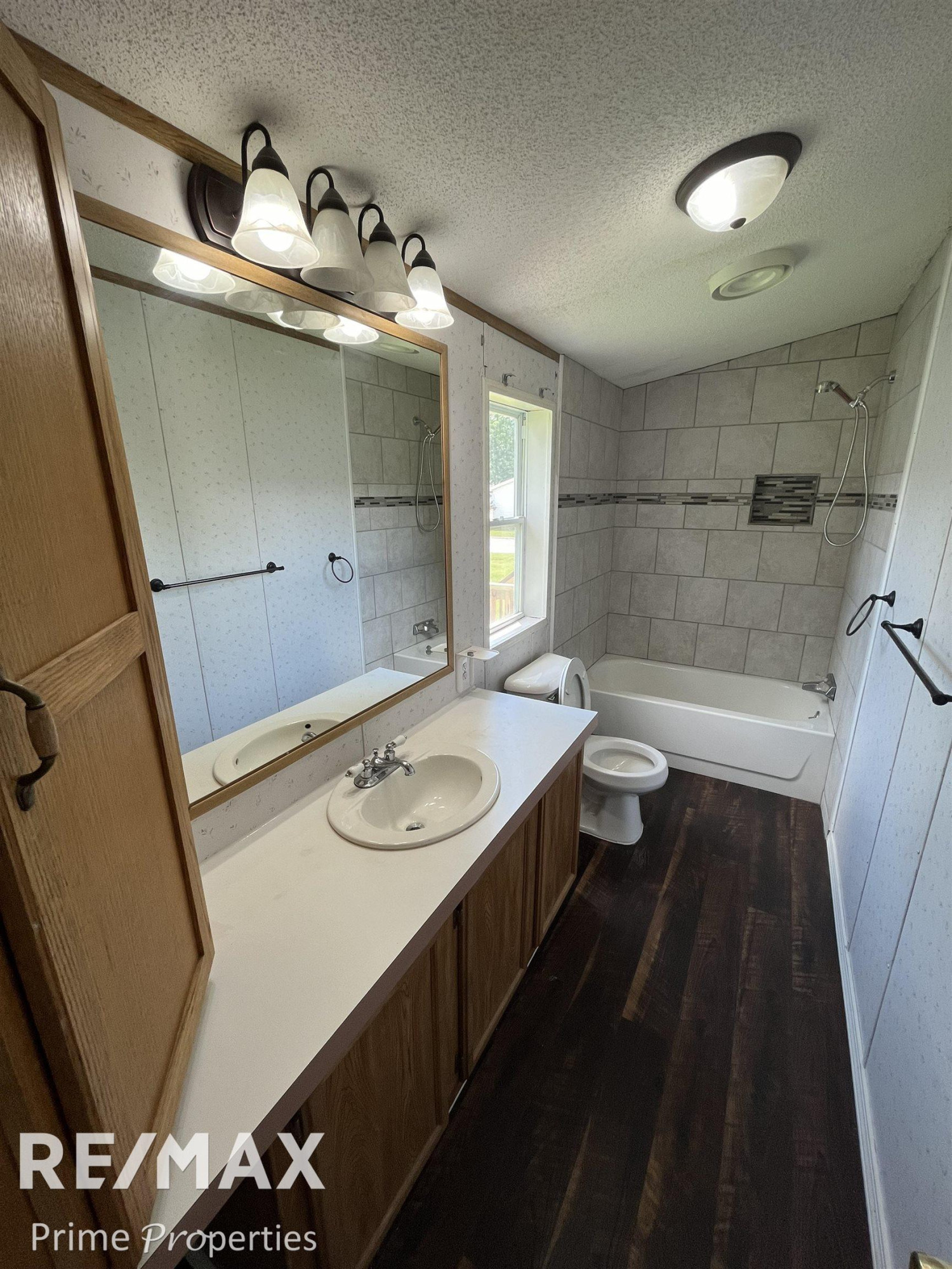 8203 Tamarack, Birch Run, MI — Photo 10