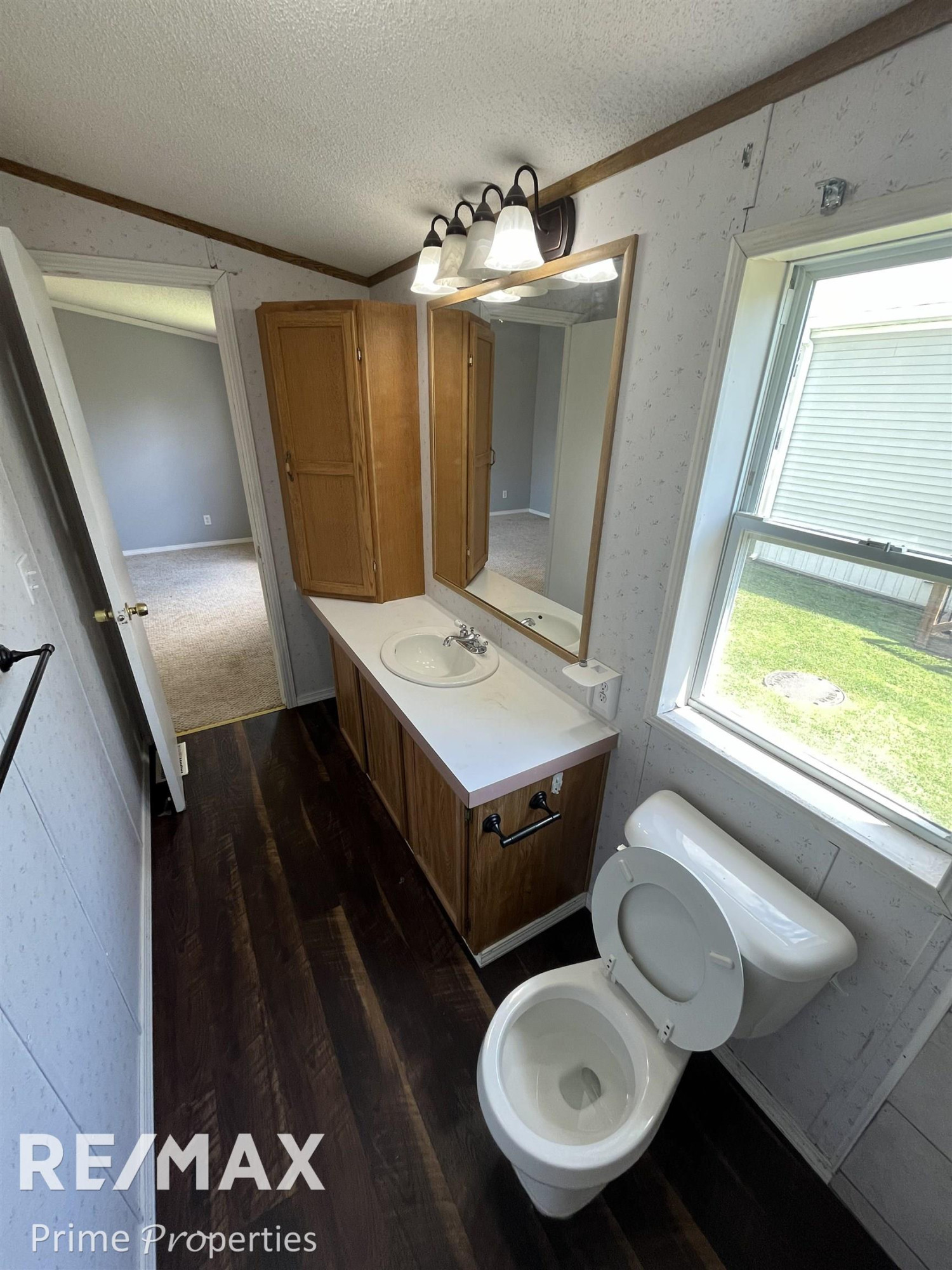 8203 Tamarack, Birch Run, MI — Photo 12