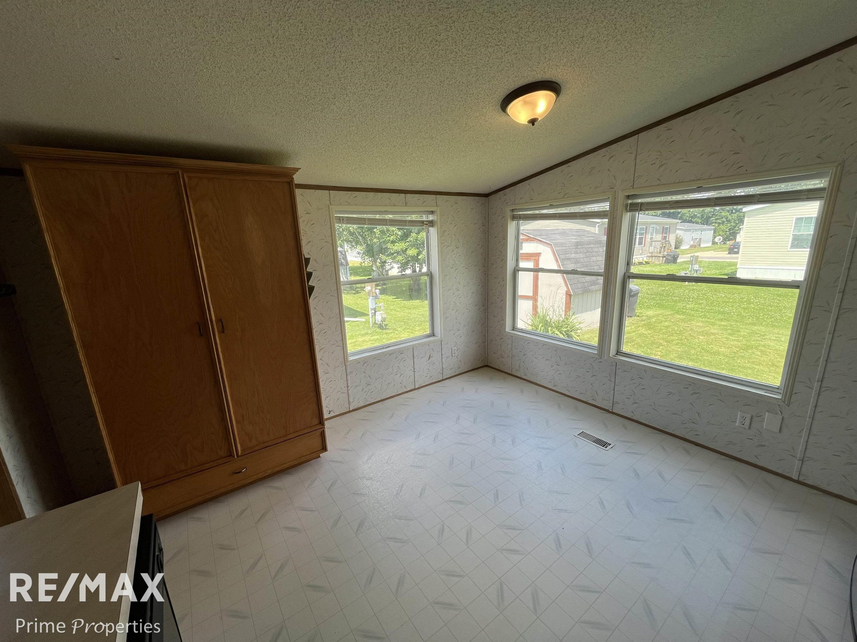 8203 Tamarack, Birch Run, MI — Photo 19