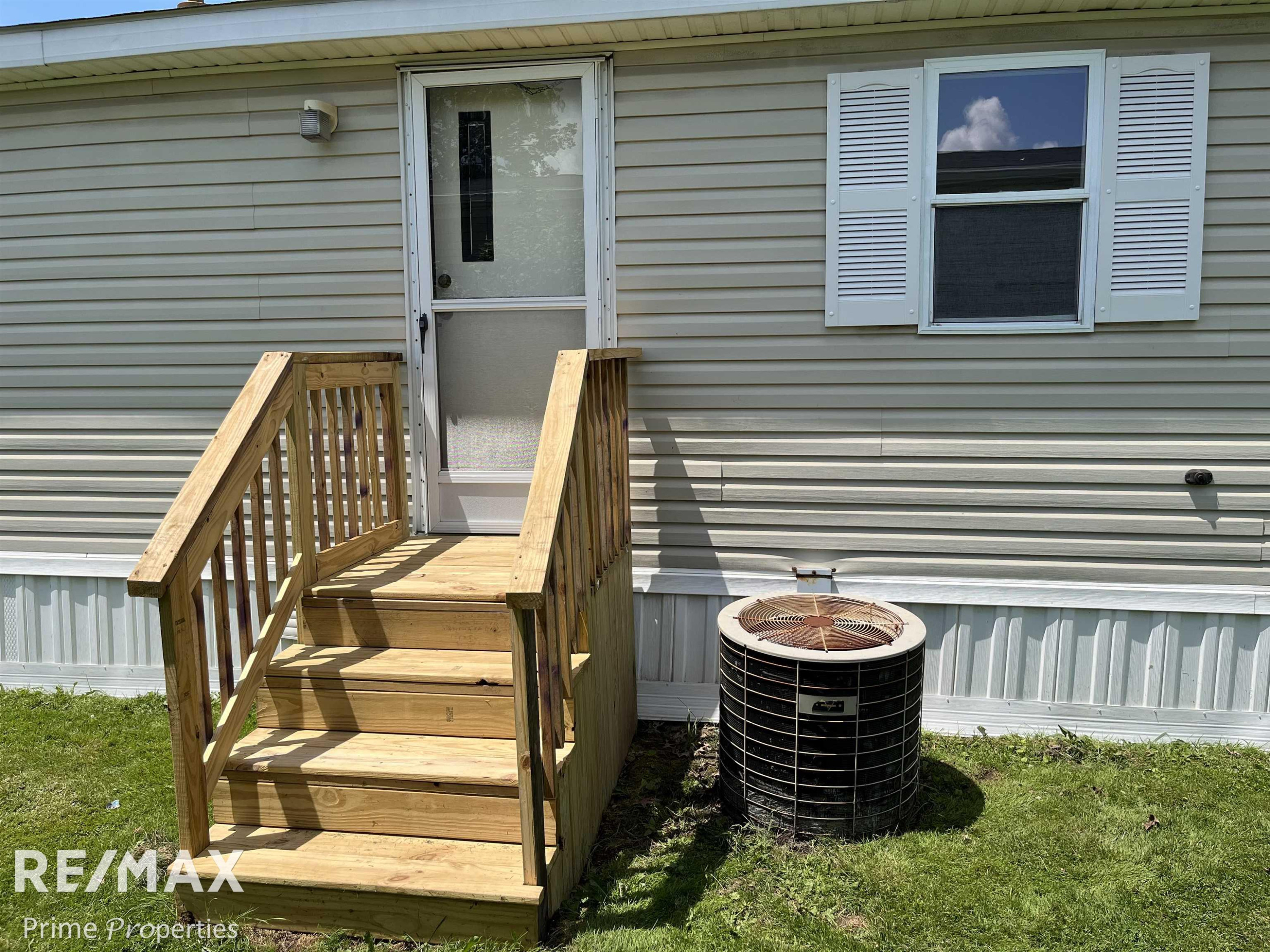 8203 Tamarack, Birch Run, MI — Photo 32