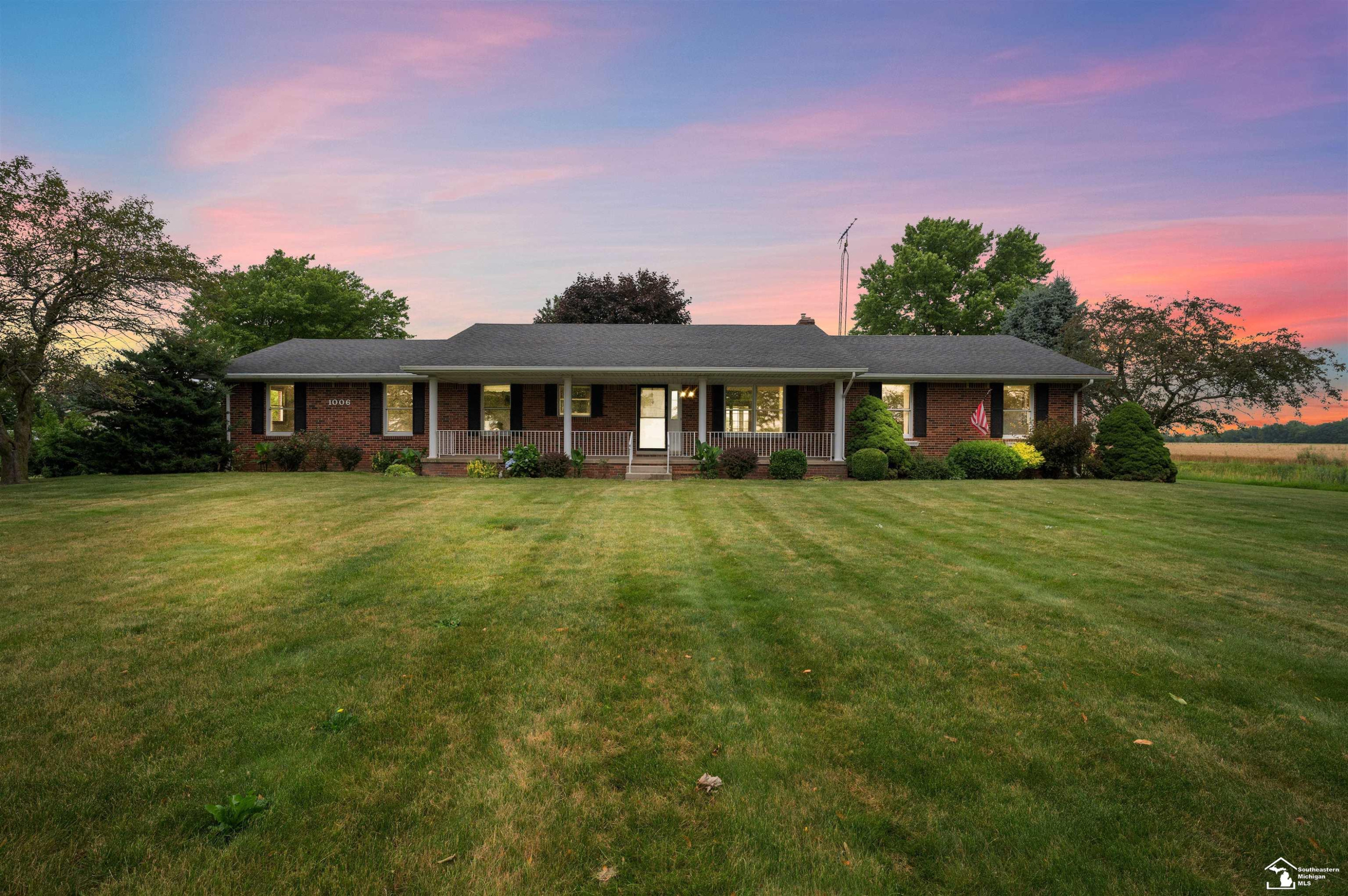 1006 E Temperance Road, Temperance, MI 48182