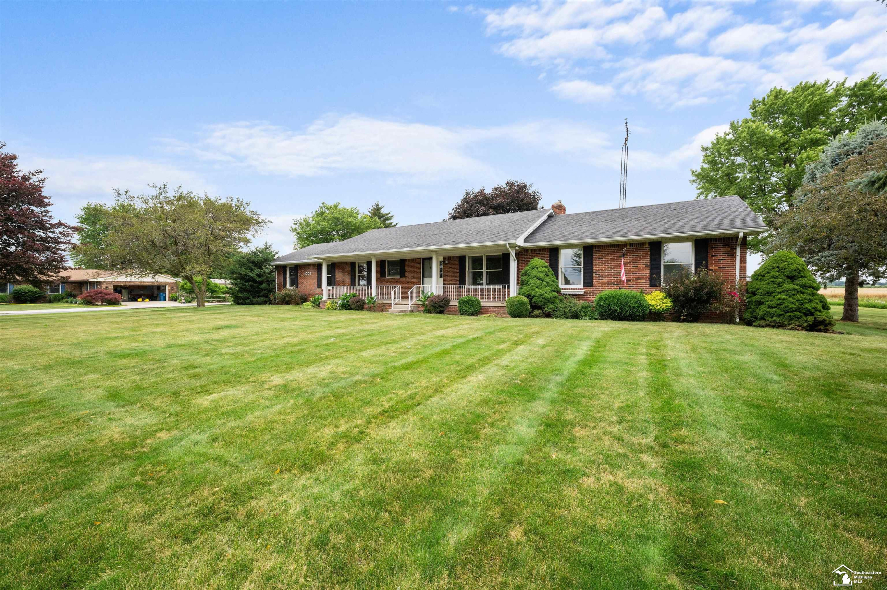 1006 E Temperance Road, Temperance, MI 48182 — Photo 3