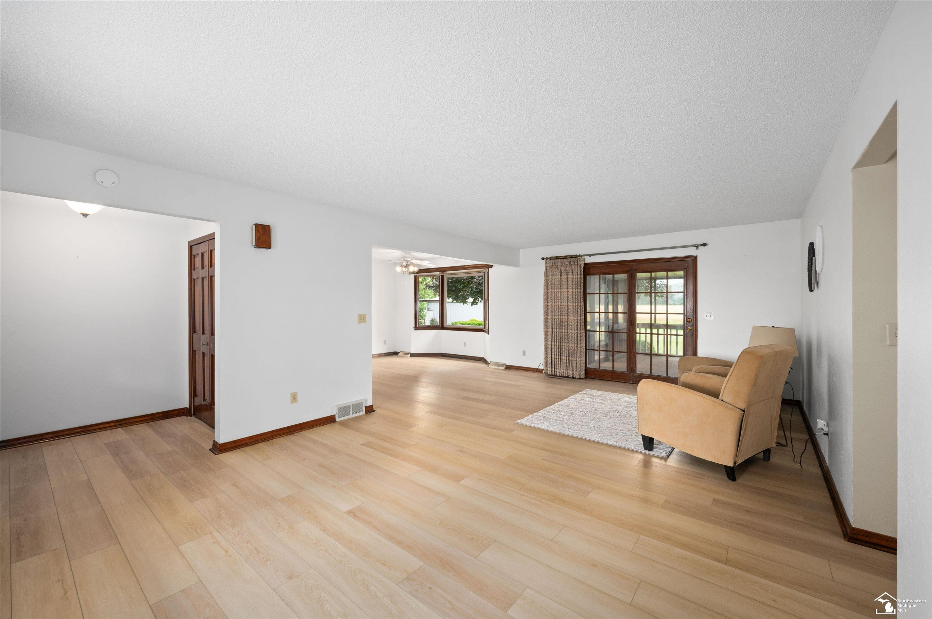 1006 E Temperance Road, Temperance, MI 48182 — Photo 7