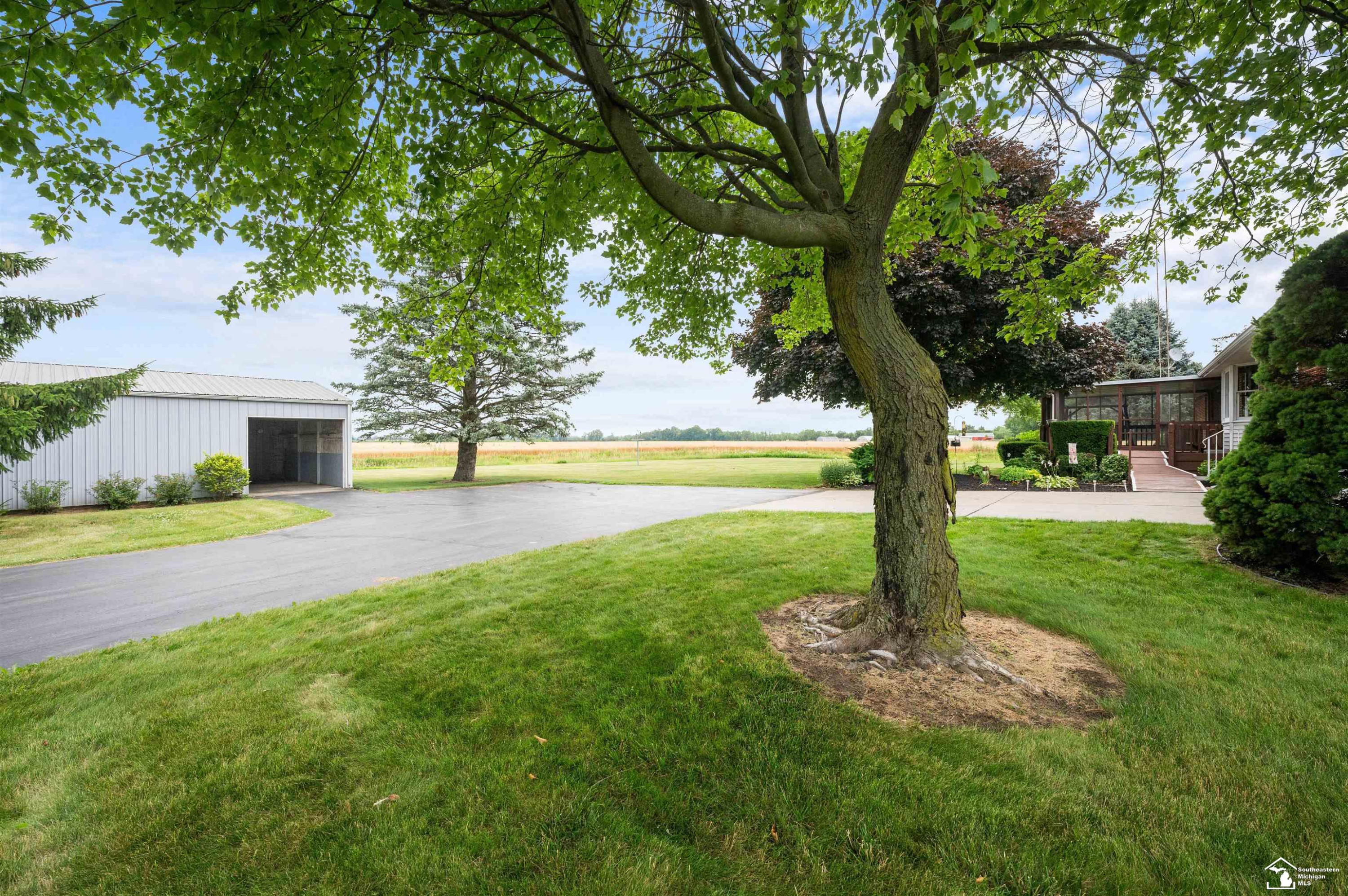 1006 E Temperance Road, Temperance, MI 48182 — Photo 38