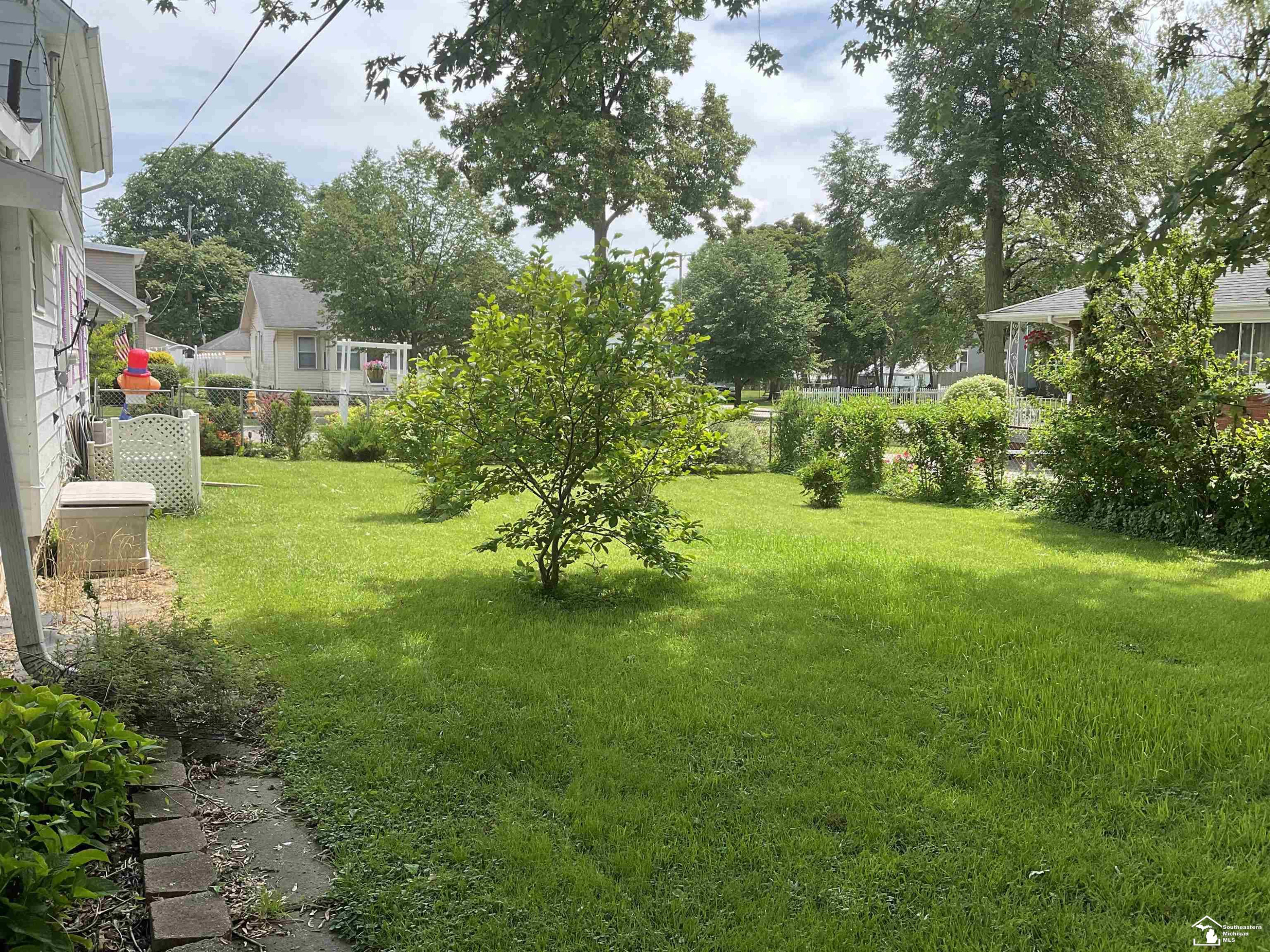 537 Riverview, Monroe, MI 48162 — Photo 10