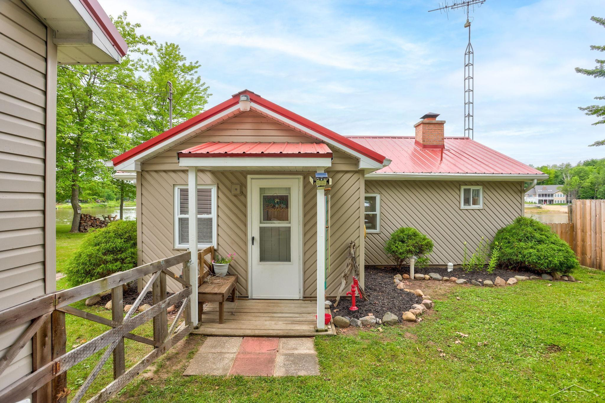 625 E Sun Oil, Gladwin, MI 48624 — Photo 5